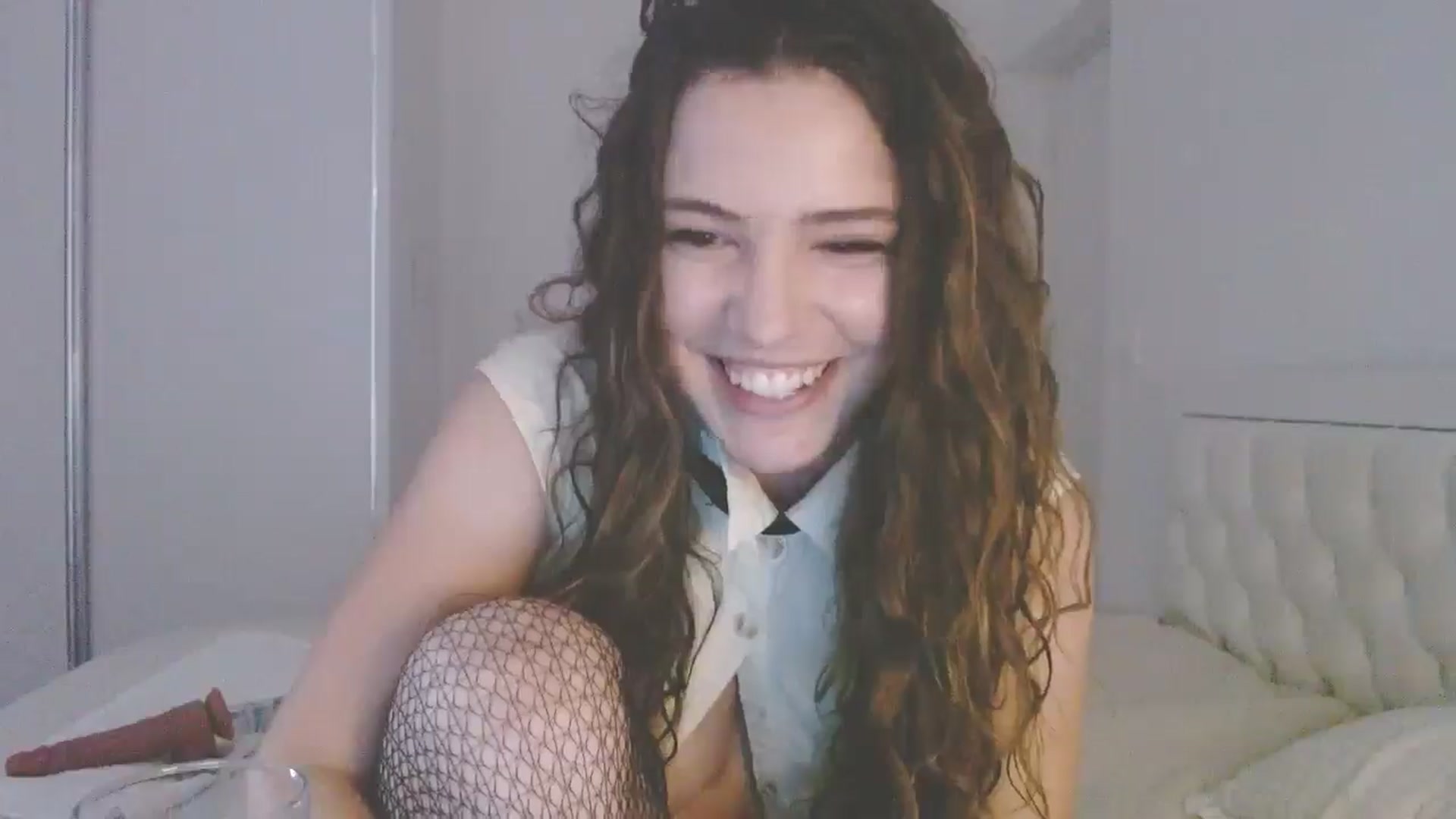 Gallery image thumbnail from Elizabeth005's myfreecams stream on, 04/15/2025, 16:37 image 18 of 20