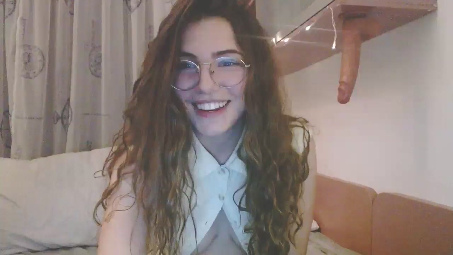Gallery image thumbnail from Elizabeth005's myfreecams stream on, 05/09/2025, 24:25 image 8 of 20