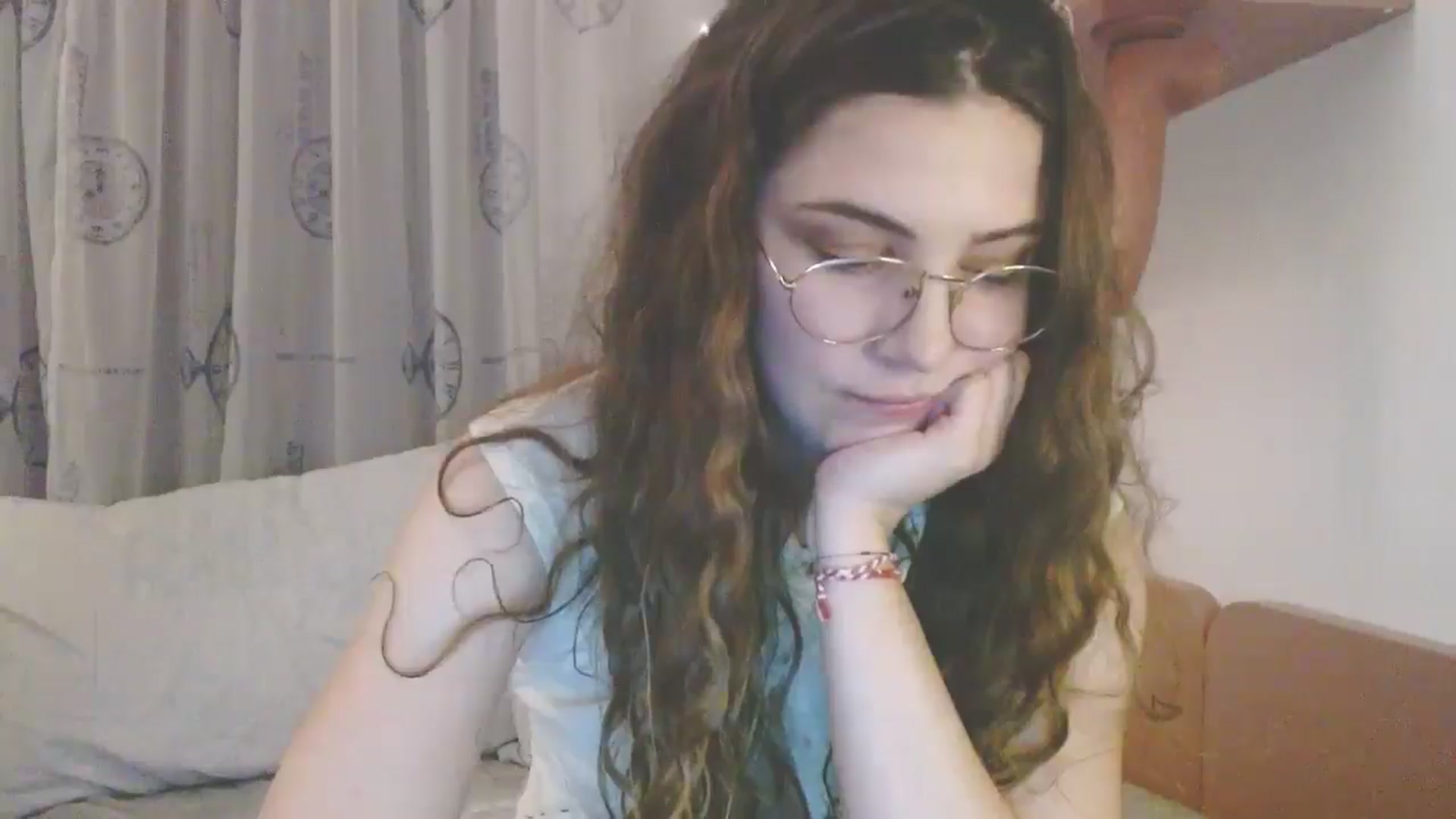 Gallery image thumbnail from Elizabeth005's myfreecams stream on, 05/09/2025, 24:25 image 20 of 20