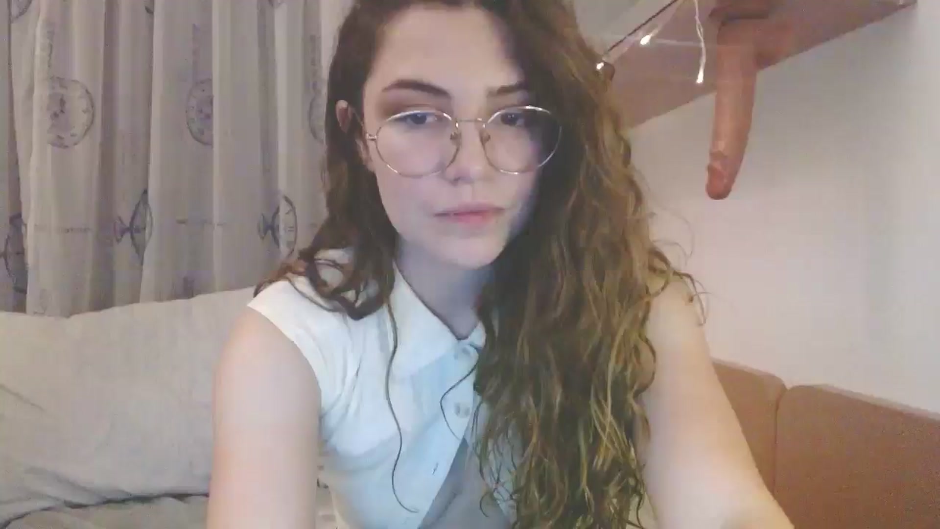 Gallery image thumbnail from Elizabeth005's myfreecams stream on, 05/09/2025, 24:25 image 9 of 20