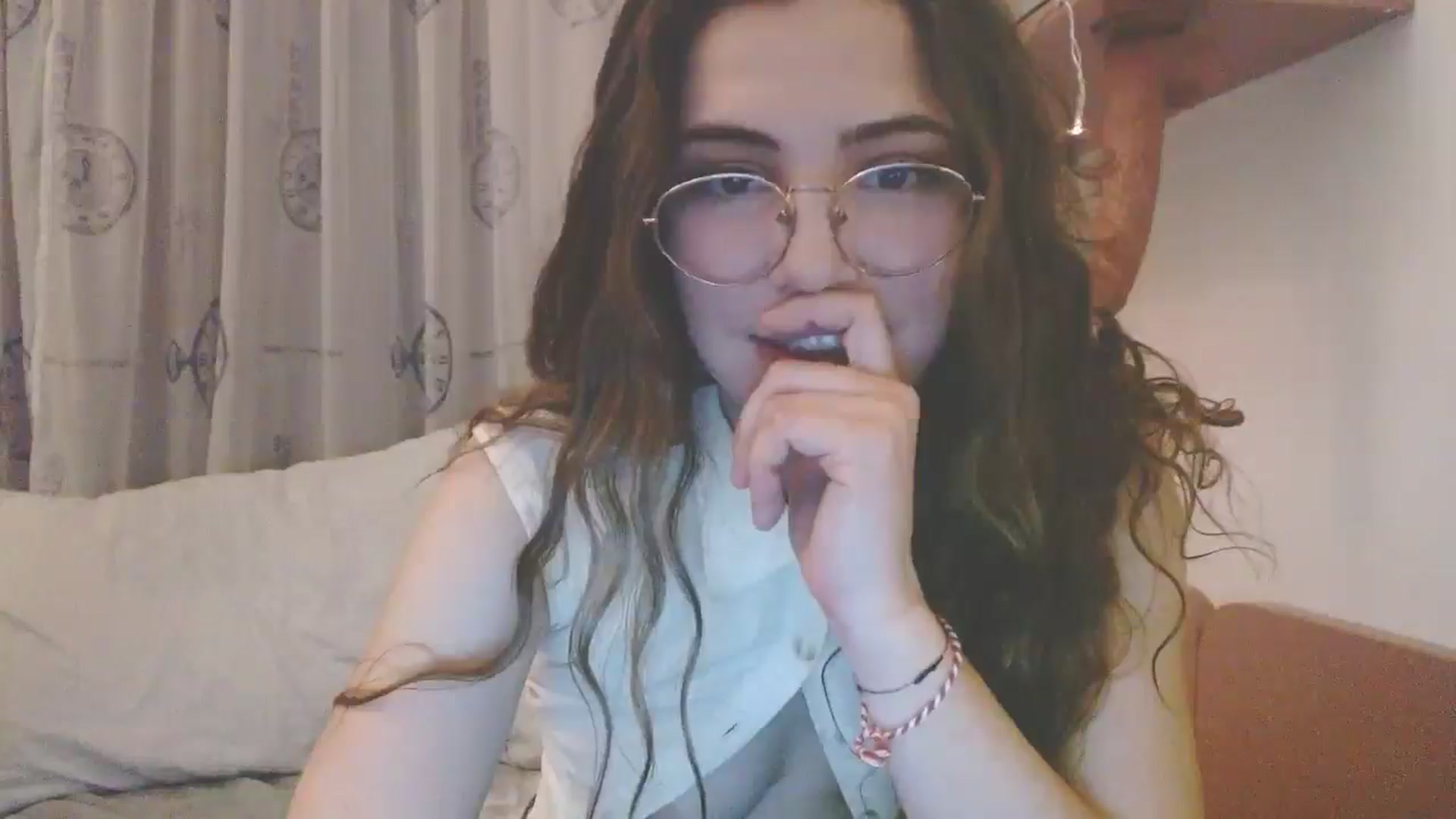 Gallery image thumbnail from Elizabeth005's myfreecams stream on, 05/09/2025, 24:25 image 3 of 20