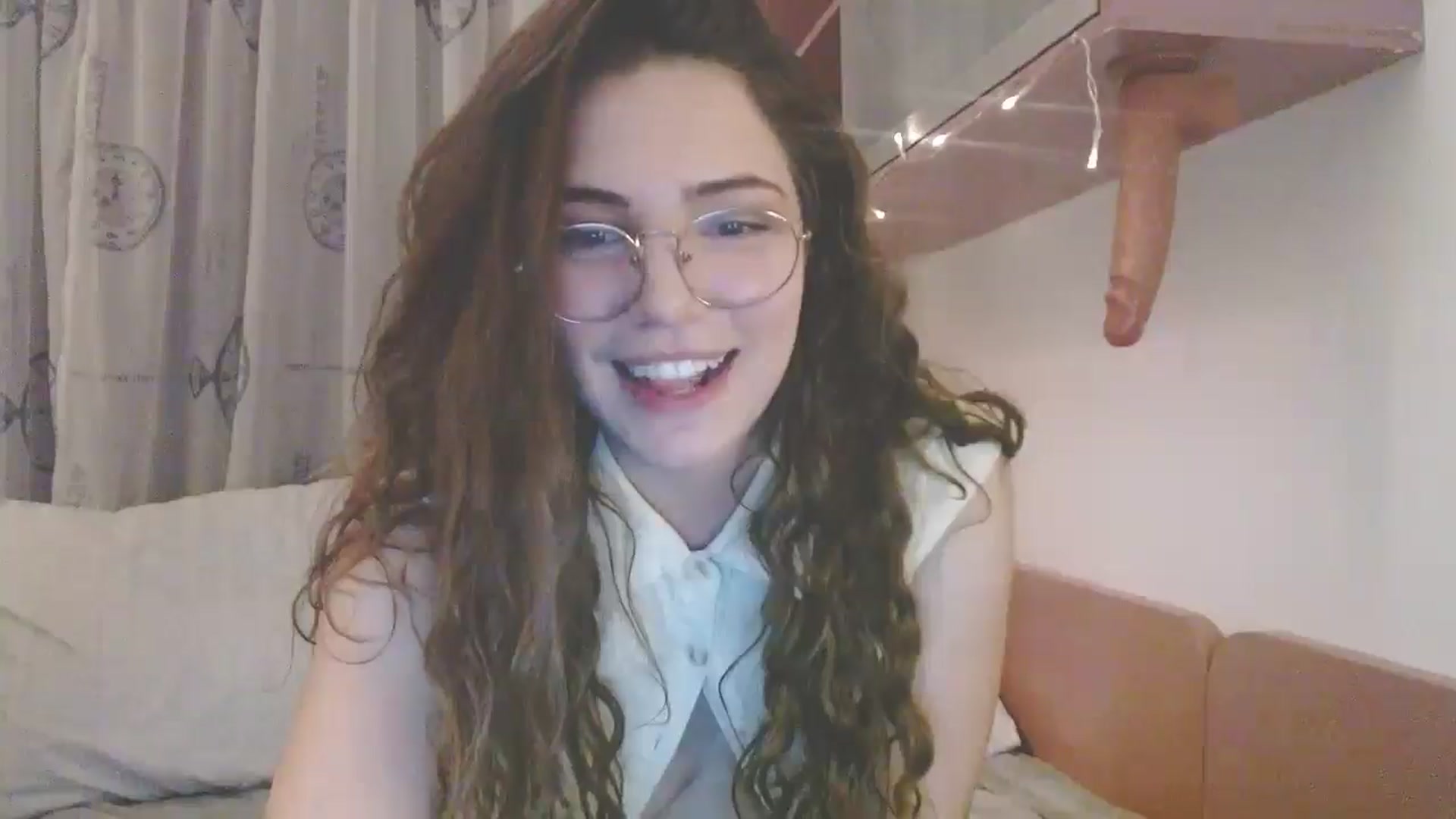 Gallery image thumbnail from Elizabeth005's myfreecams stream on, 05/09/2025, 24:25 image 14 of 20