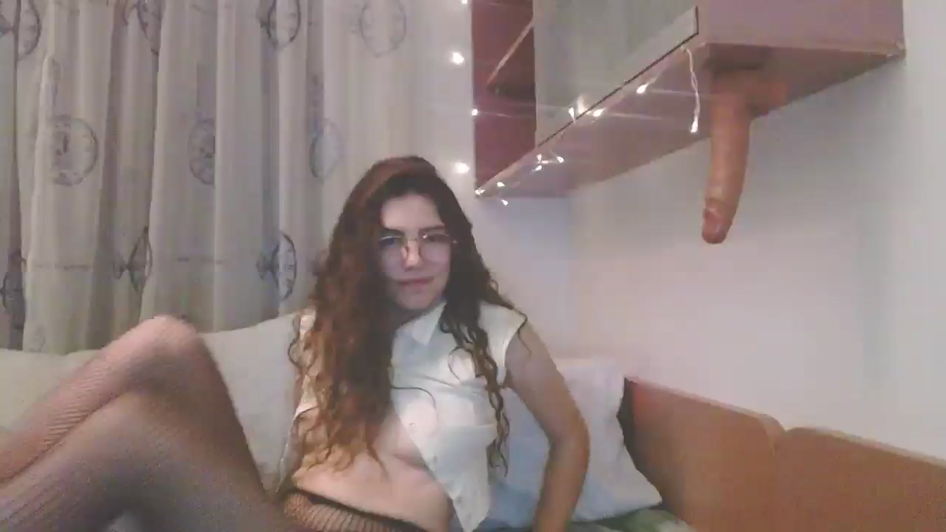 Gallery image thumbnail from Elizabeth005's myfreecams stream on, 05/09/2025, 24:25 image 2 of 20