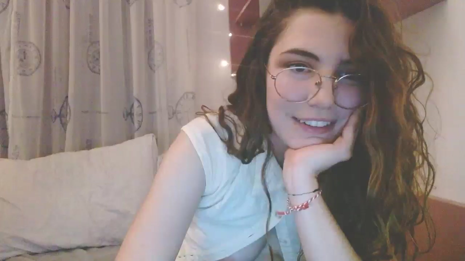 Gallery image thumbnail from Elizabeth005's myfreecams stream on, 05/09/2025, 24:25 image 6 of 20