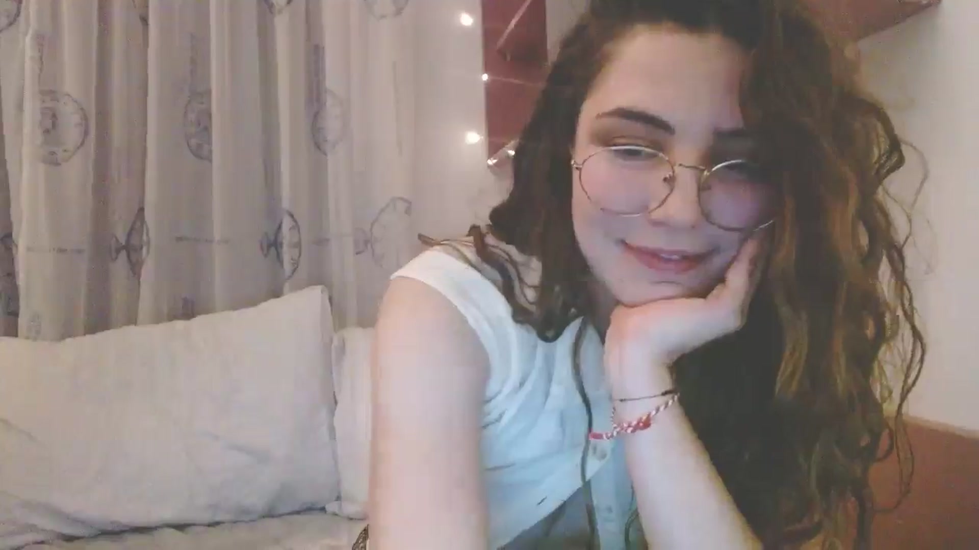 Gallery image thumbnail from Elizabeth005's myfreecams stream on, 05/09/2025, 24:25 image 5 of 20
