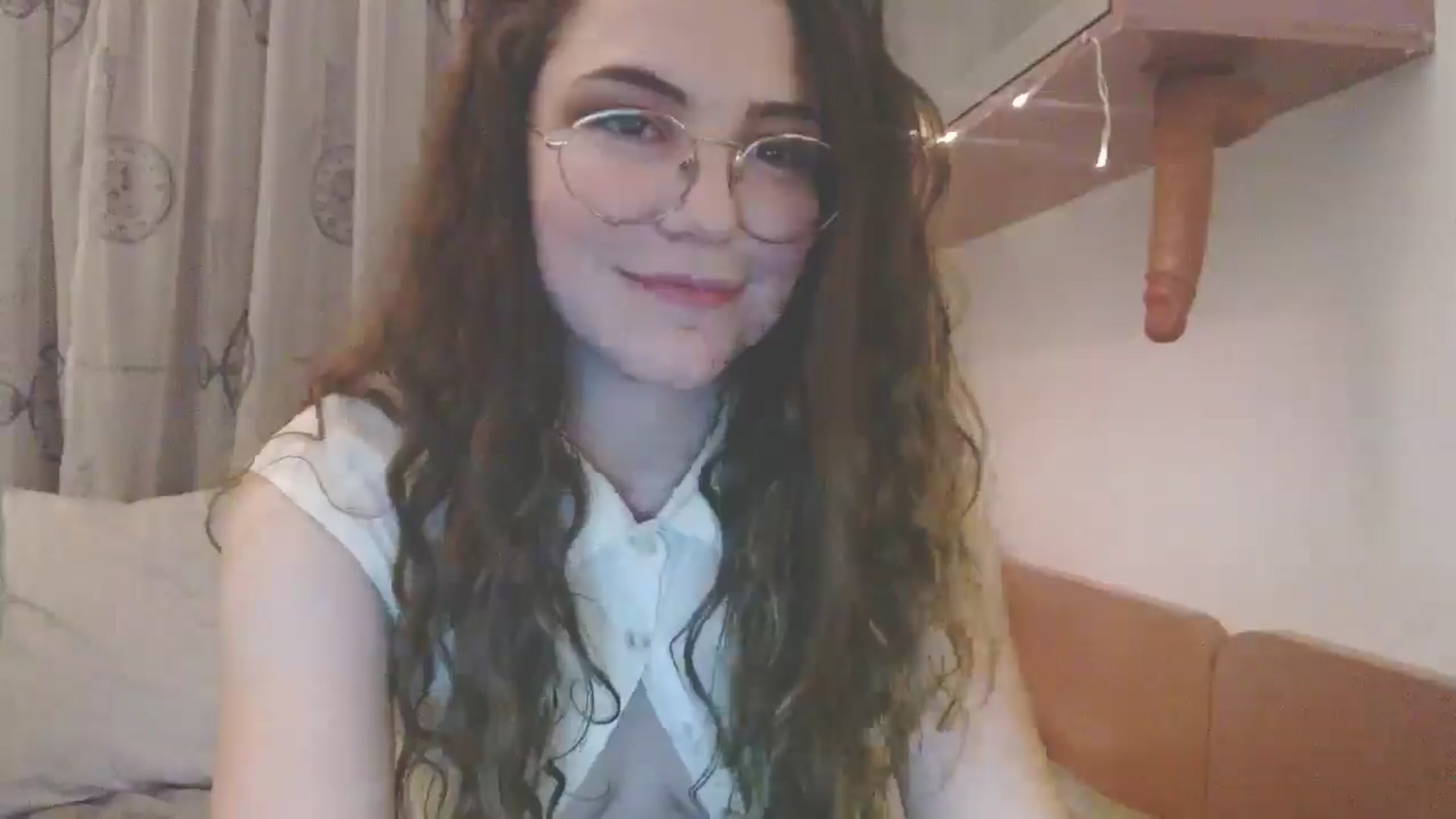 Gallery image thumbnail from Elizabeth005's myfreecams stream on, 05/09/2025, 01:07 image 13 of 20