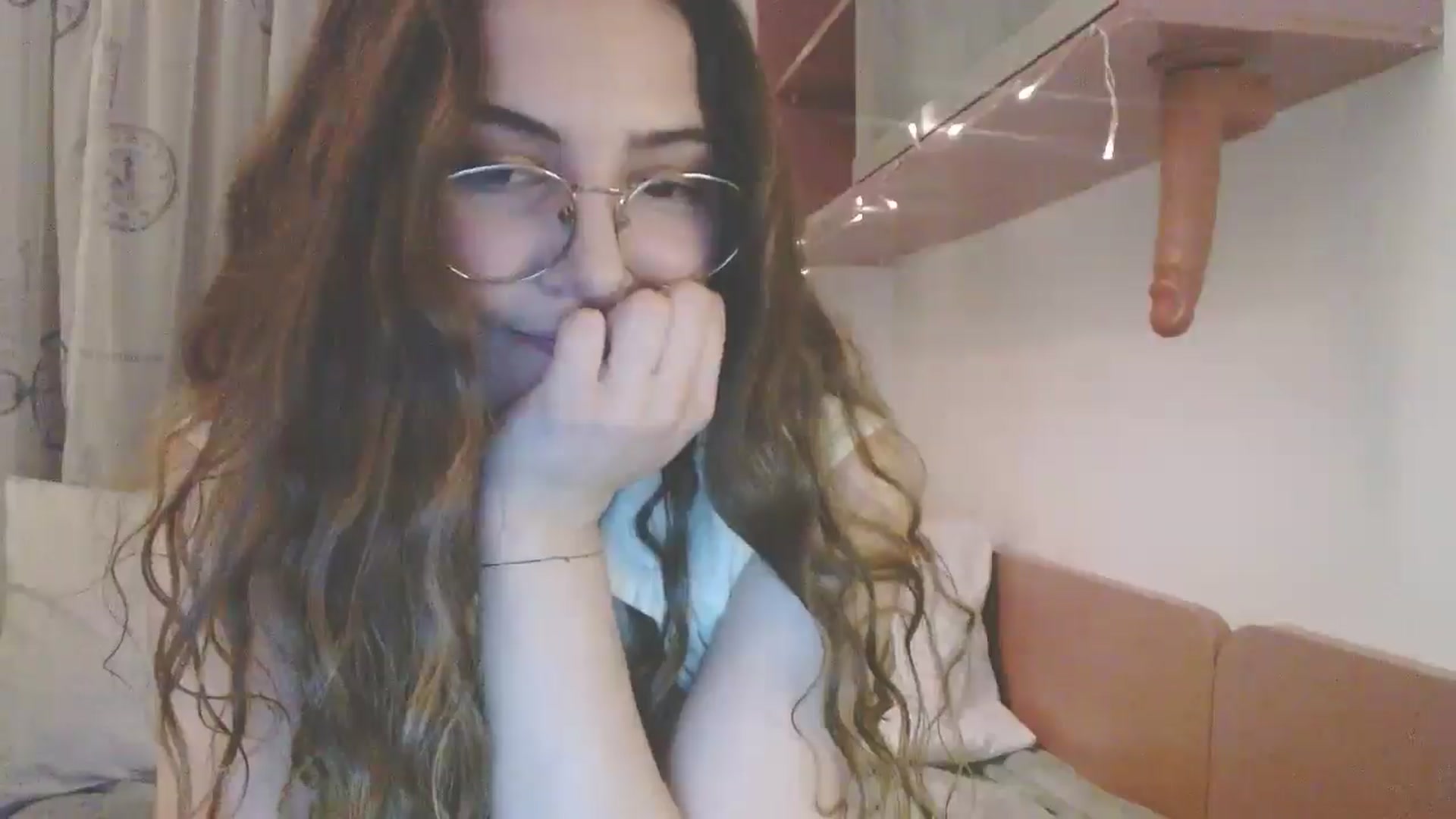 Gallery image thumbnail from Elizabeth005's myfreecams stream on, 05/09/2025, 01:07 image 16 of 20