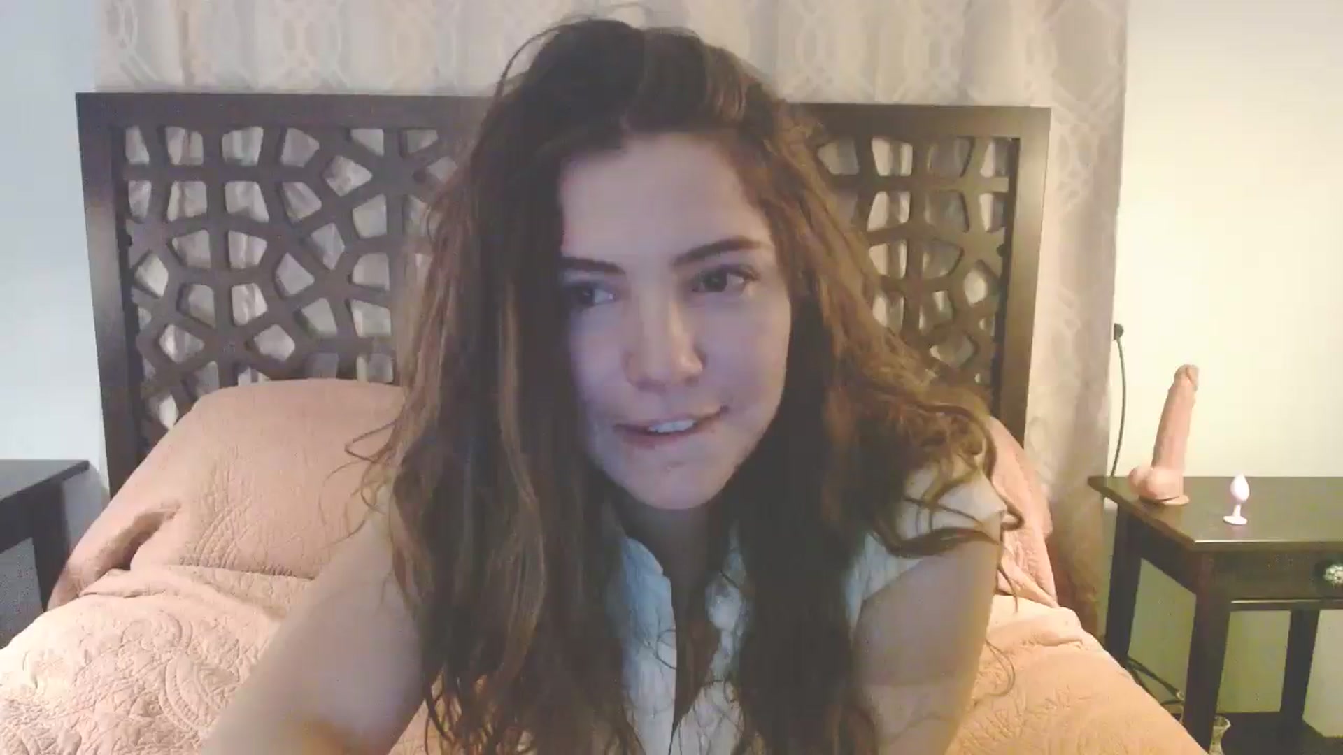 Gallery image thumbnail from Elizabeth005's myfreecams stream on, 06/20/2025, 10:27 image 3 of 20