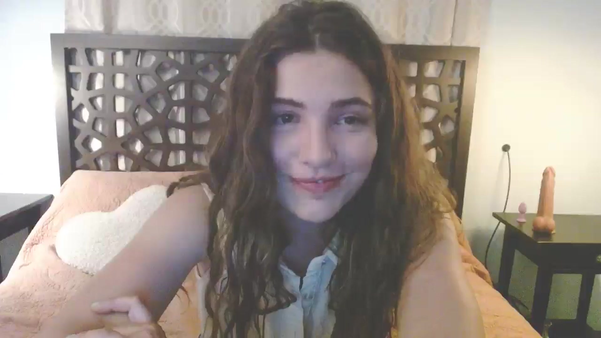 Gallery image thumbnail from Elizabeth005's myfreecams stream on, 06/22/2025, 07:21 image 18 of 20