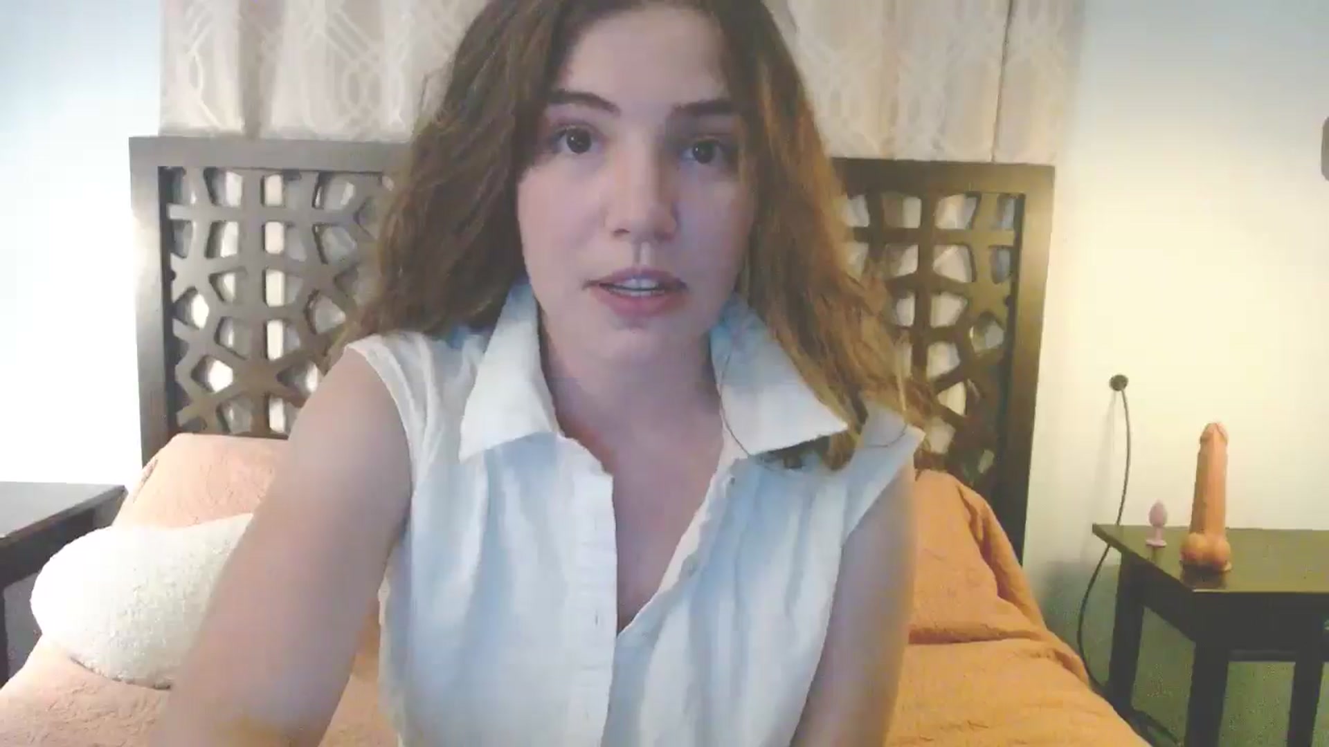 Gallery image thumbnail from Elizabeth005's myfreecams stream on, 06/22/2025, 08:18 image 13 of 20