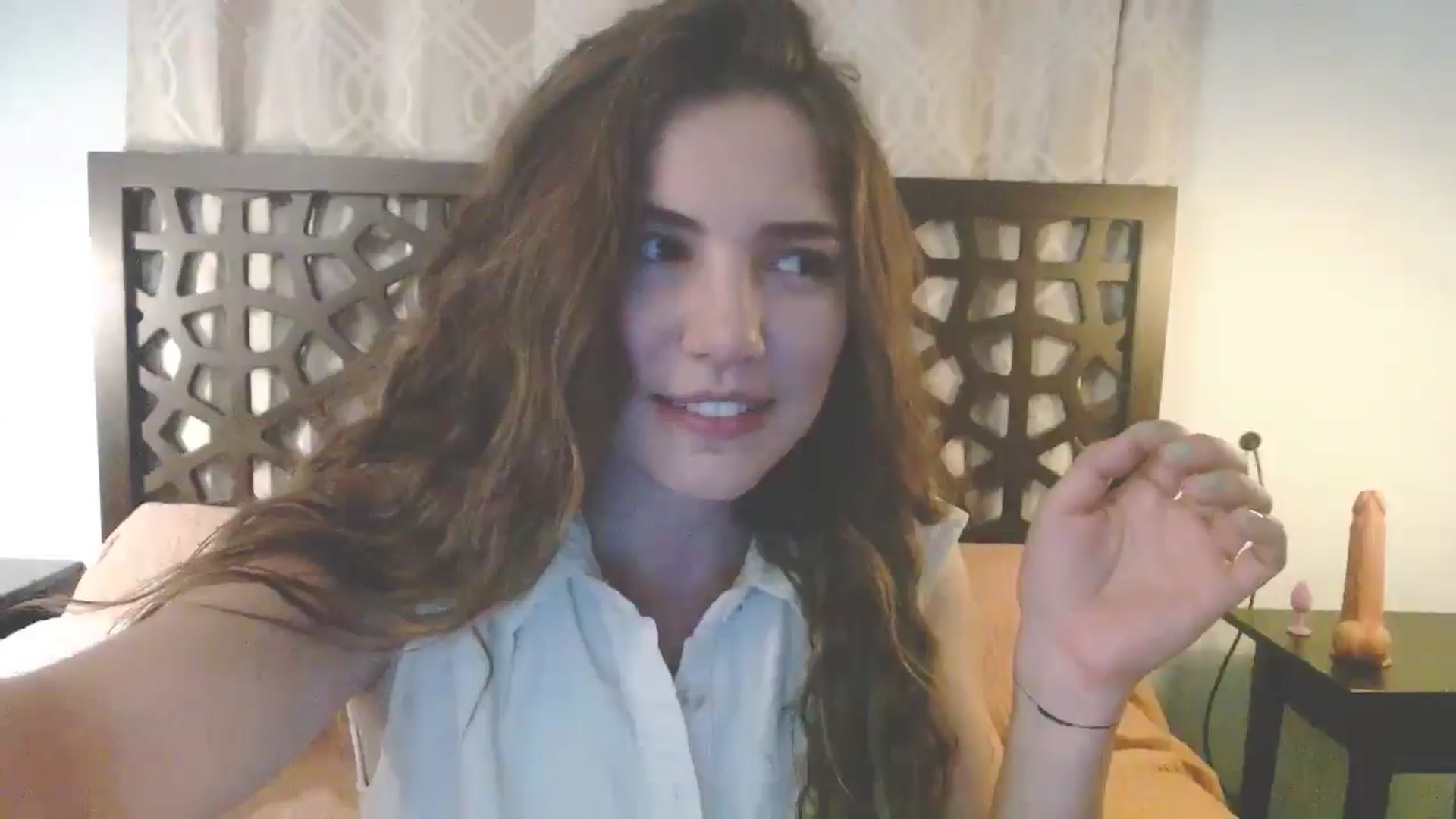 Gallery image thumbnail from Elizabeth005's myfreecams stream on, 06/22/2025, 08:18 image 19 of 20