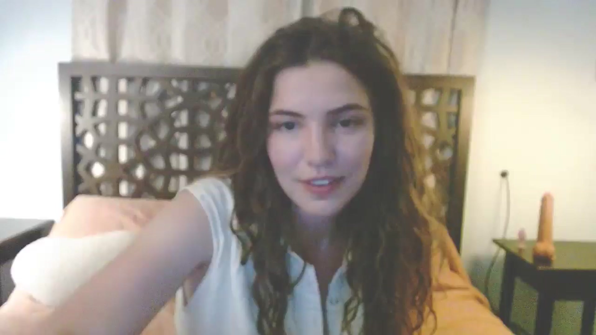 Gallery image thumbnail from Elizabeth005's myfreecams stream on, 06/22/2025, 08:18 image 2 of 20