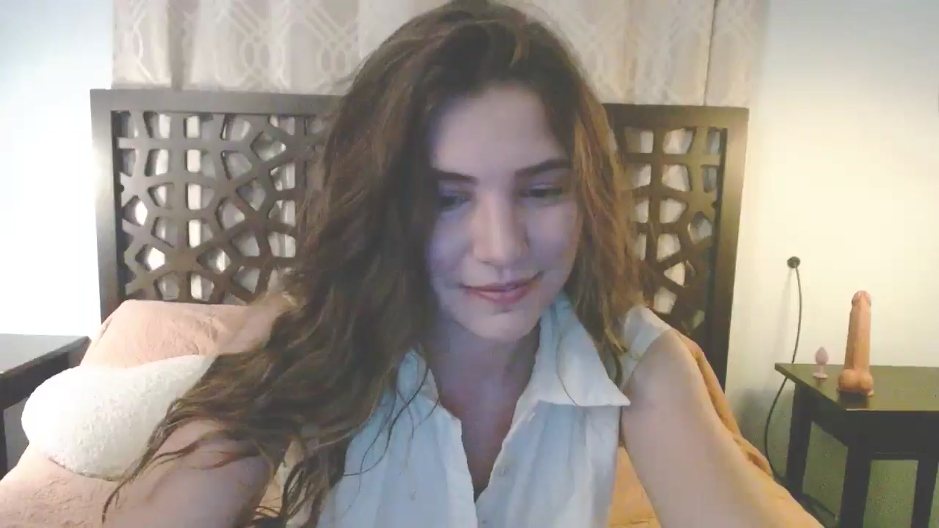 Gallery image thumbnail from Elizabeth005's myfreecams stream on, 06/22/2025, 08:18 image 15 of 20