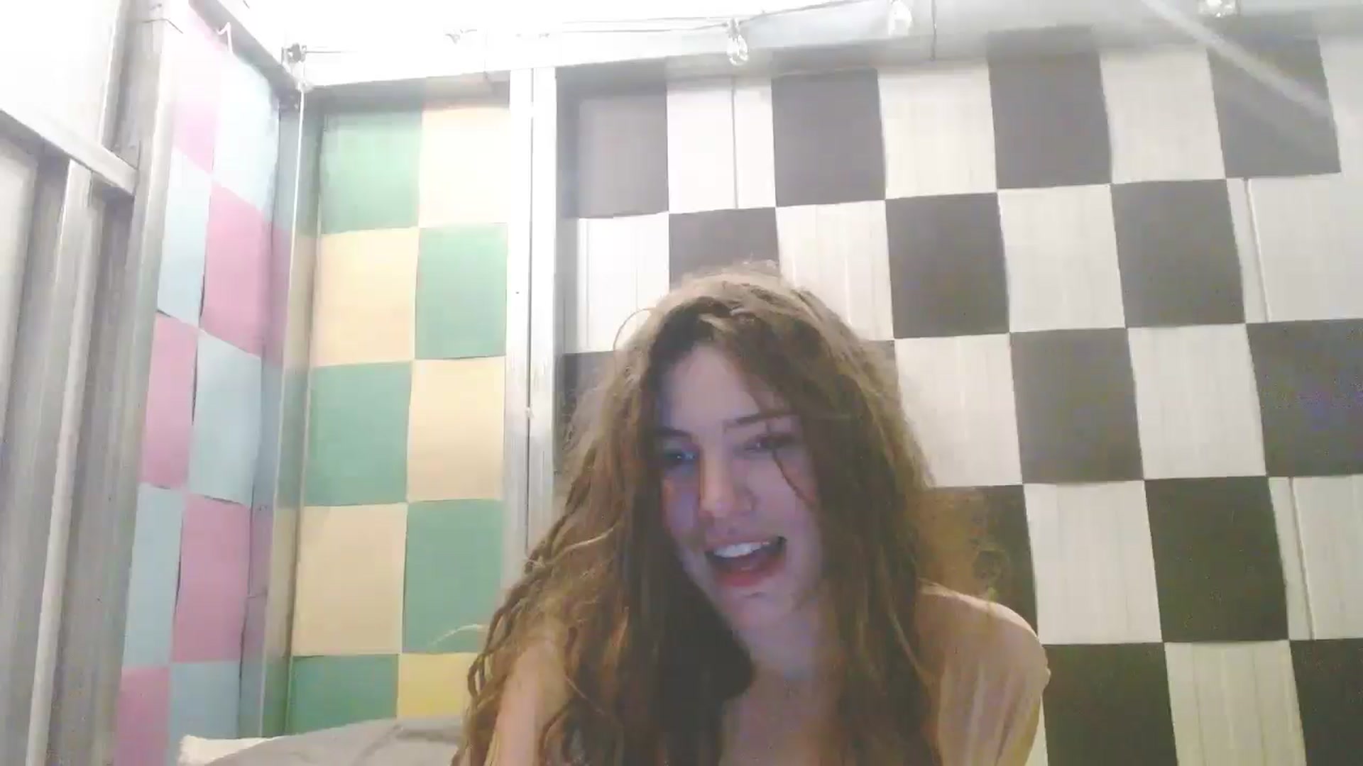 Gallery image thumbnail from Elizabeth005's myfreecams stream on, 08/20/2025, 10:21 image 16 of 20