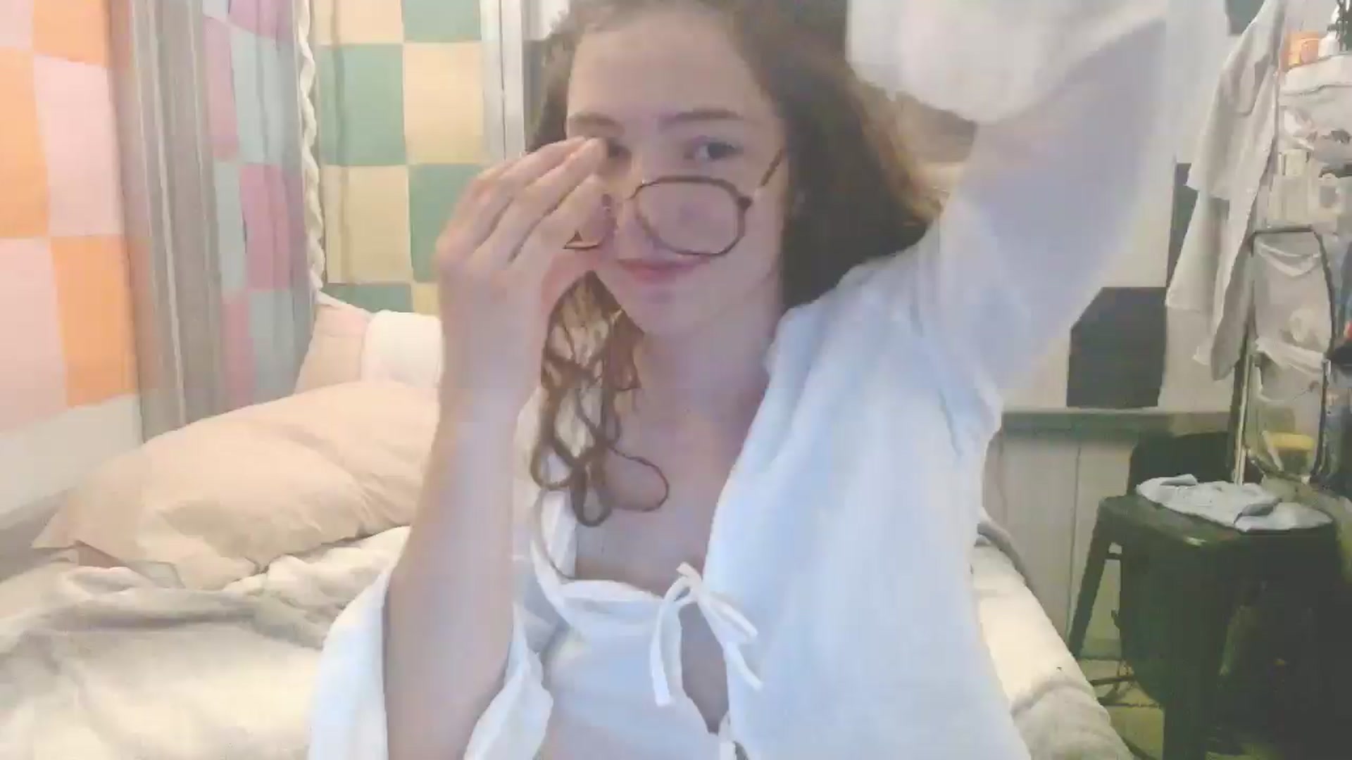 Gallery image thumbnail from Elizabeth005's myfreecams stream on, 09/13/2025, 11:51 image 1 of 20