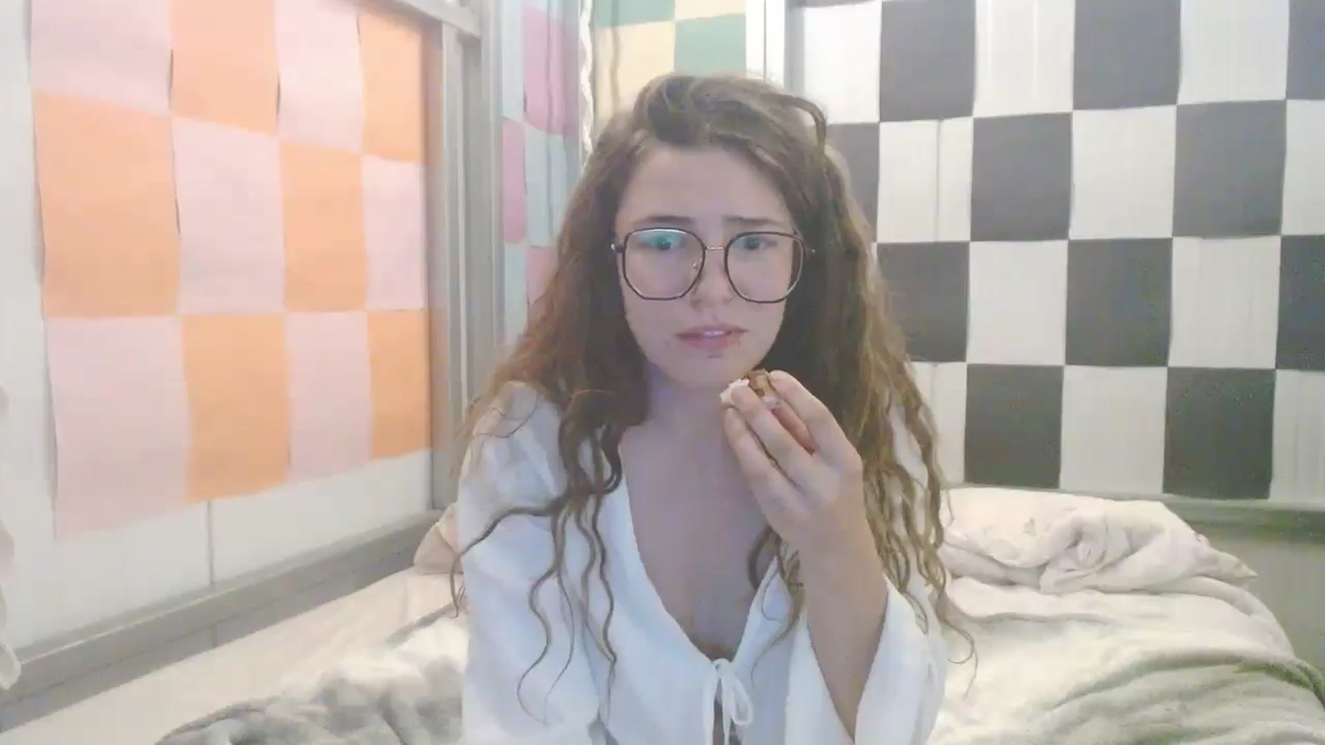 Gallery image thumbnail from Elizabeth005's myfreecams stream on, 09/13/2025, 11:51 image 12 of 20