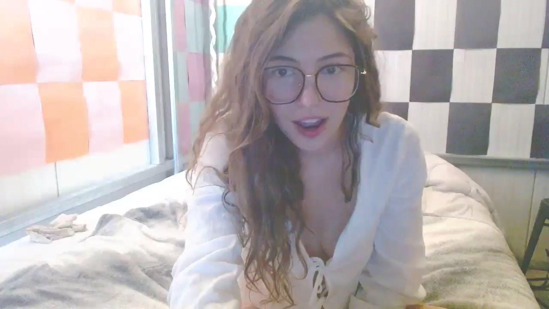 Gallery image thumbnail from Elizabeth005's myfreecams stream on, 09/13/2025, 14:36 image 3 of 20