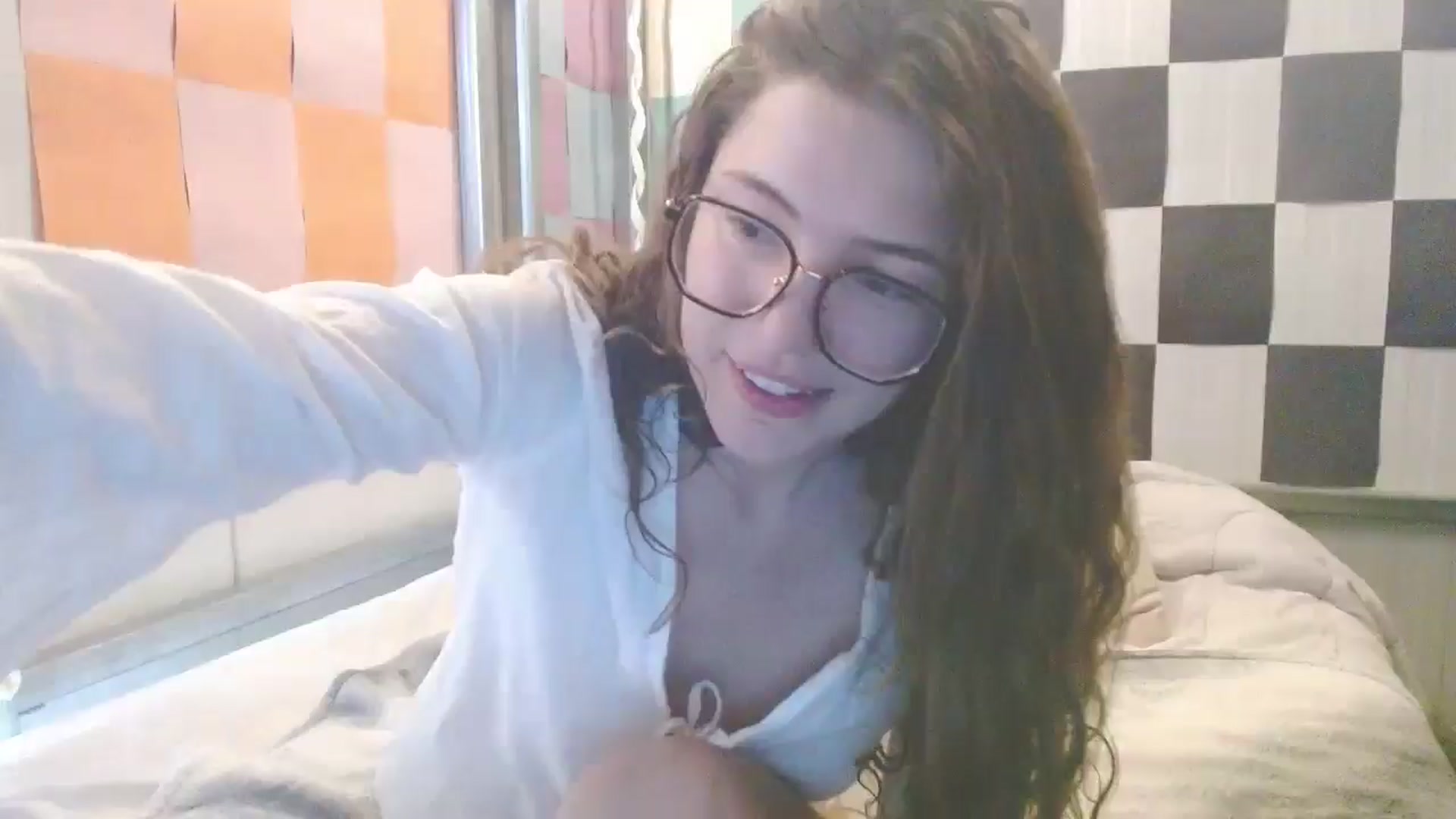 Gallery image thumbnail from Elizabeth005's myfreecams stream on, 09/13/2025, 14:36 image 16 of 20
