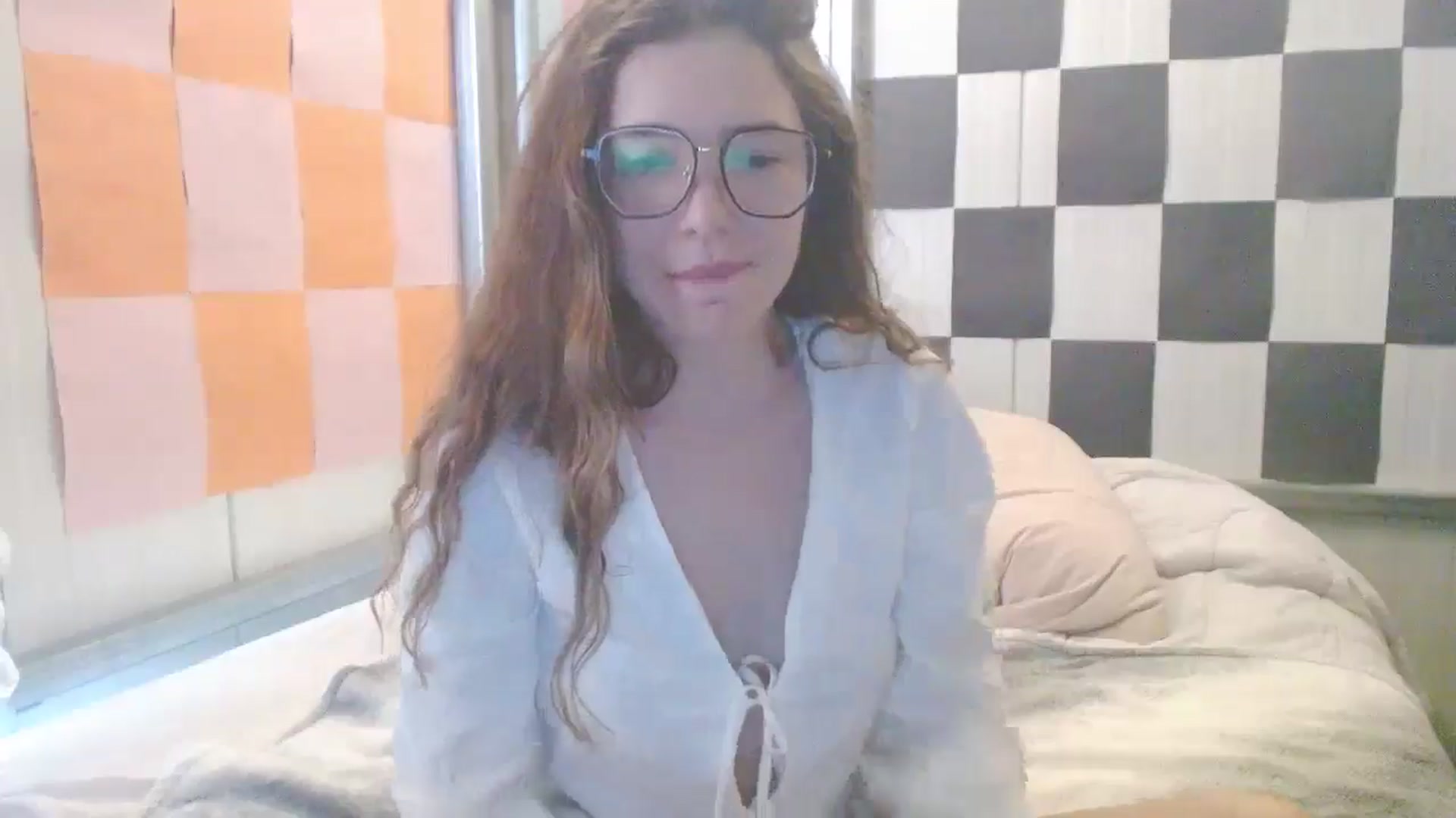 Gallery image thumbnail from Elizabeth005's myfreecams stream on, 09/13/2025, 14:36 image 17 of 20