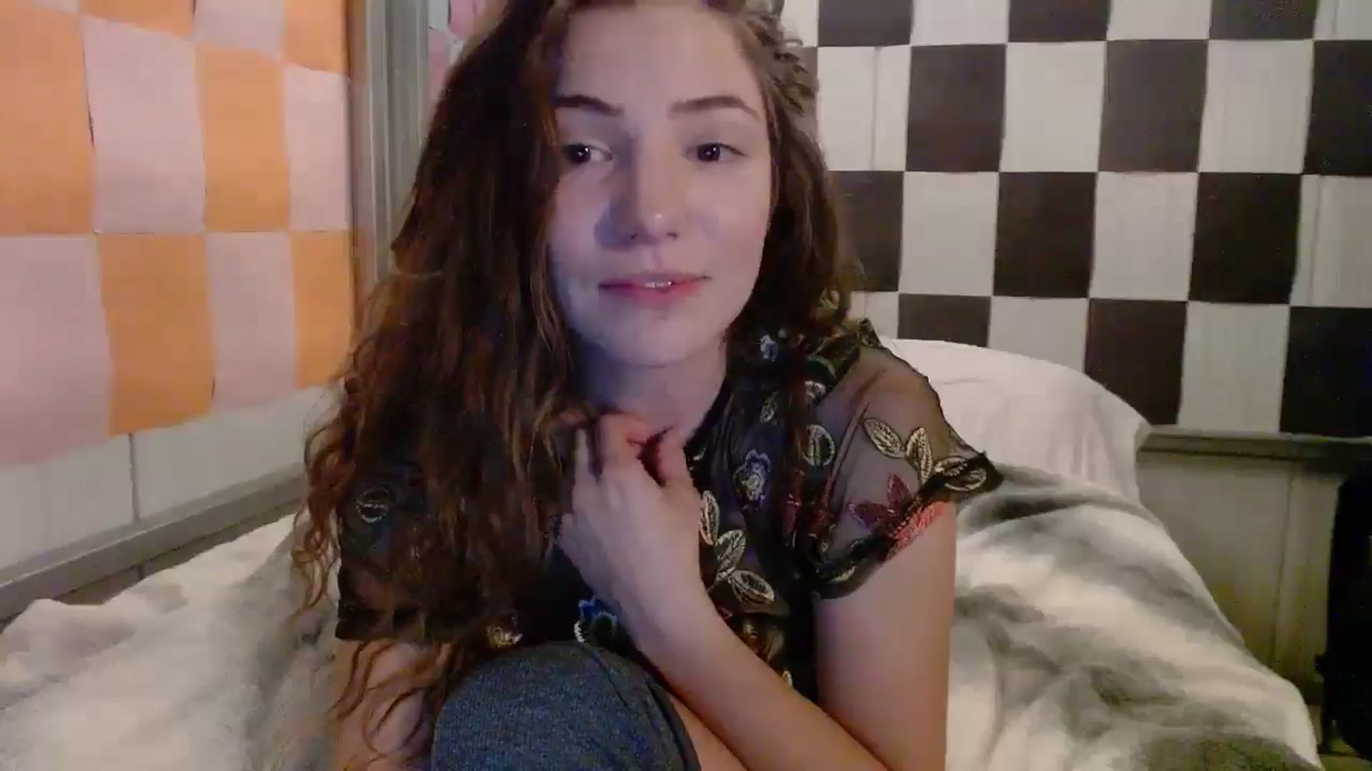Gallery image thumbnail from Elizabeth005's myfreecams stream on, 09/18/2025, 08:35 image 15 of 20