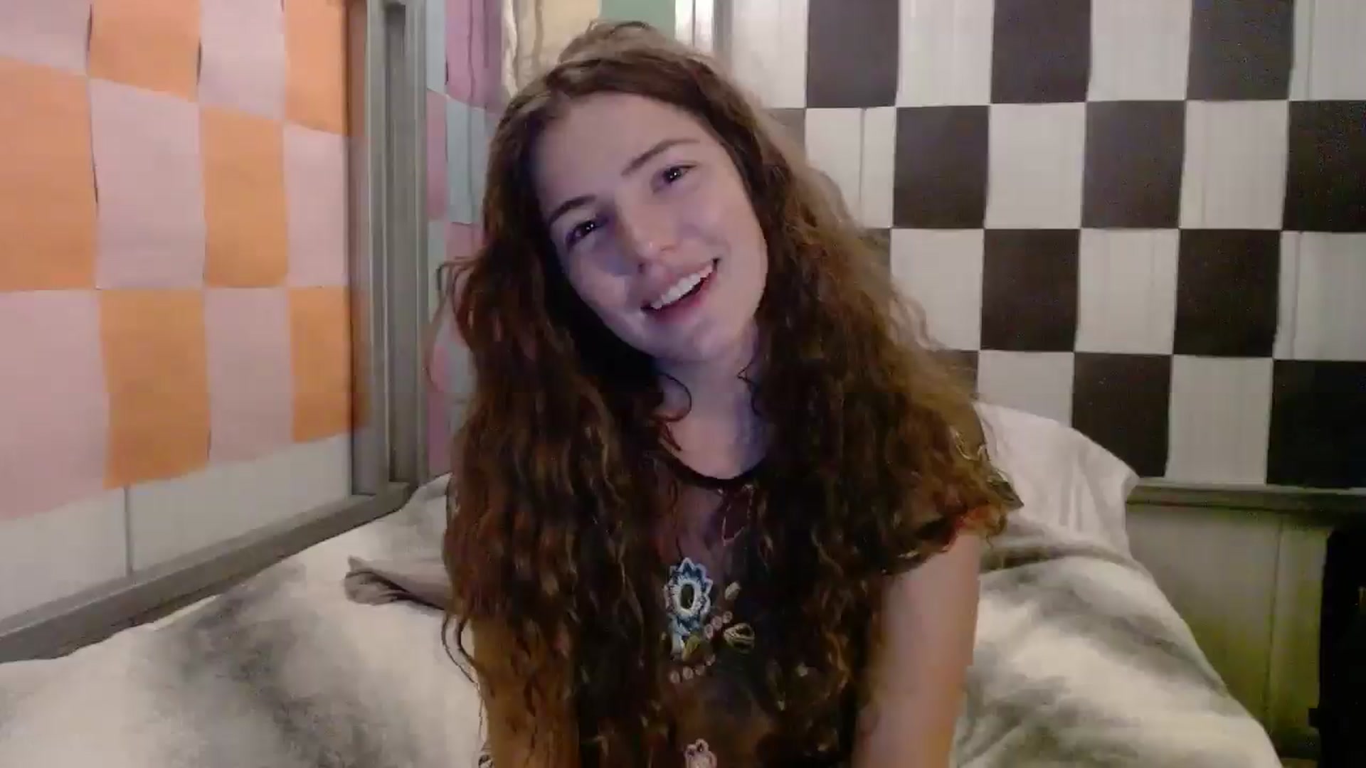 Gallery image thumbnail from Elizabeth005's myfreecams stream on, 09/18/2025, 08:35 image 4 of 20