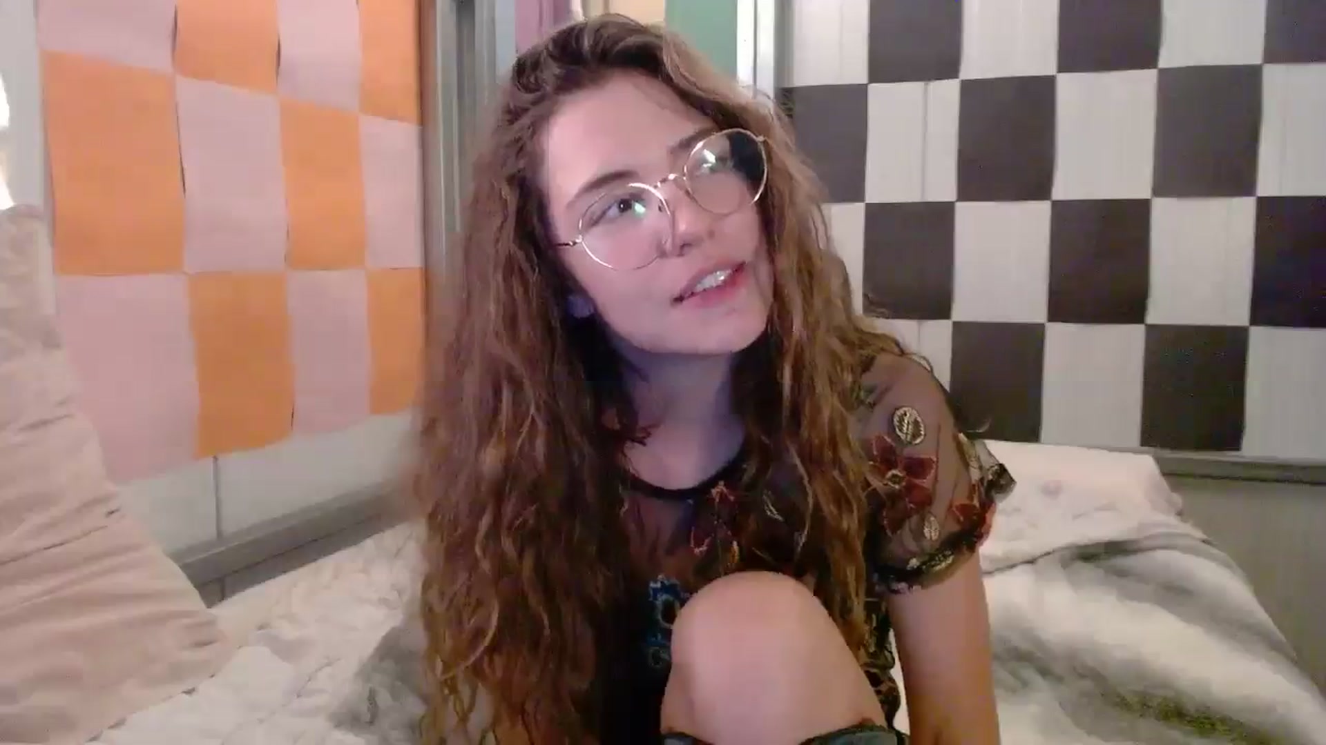 Gallery image thumbnail from Elizabeth005's myfreecams stream on, 09/18/2025, 13:23 image 17 of 20