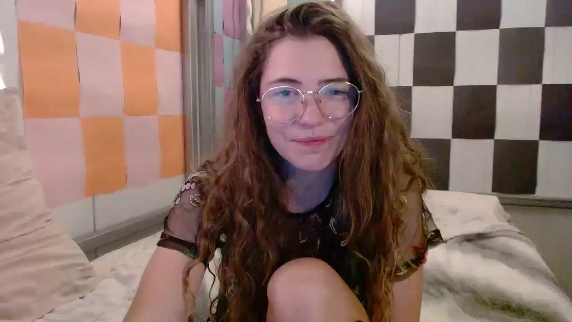 Gallery image thumbnail from Elizabeth005's myfreecams stream on, 09/18/2025, 13:23 image 16 of 20