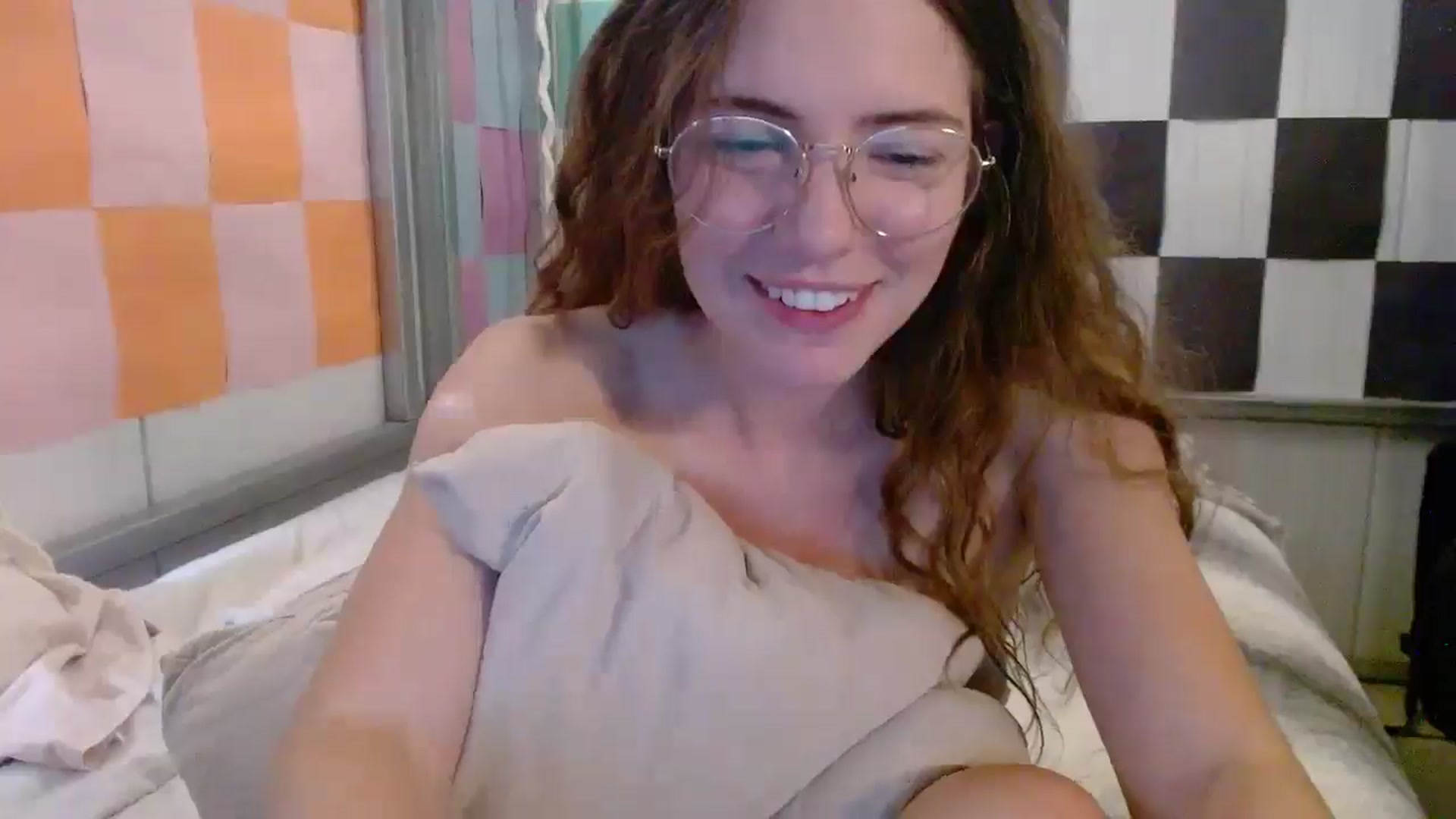 Gallery image thumbnail from Elizabeth005's myfreecams stream on, 09/18/2025, 14:25 image 13 of 20