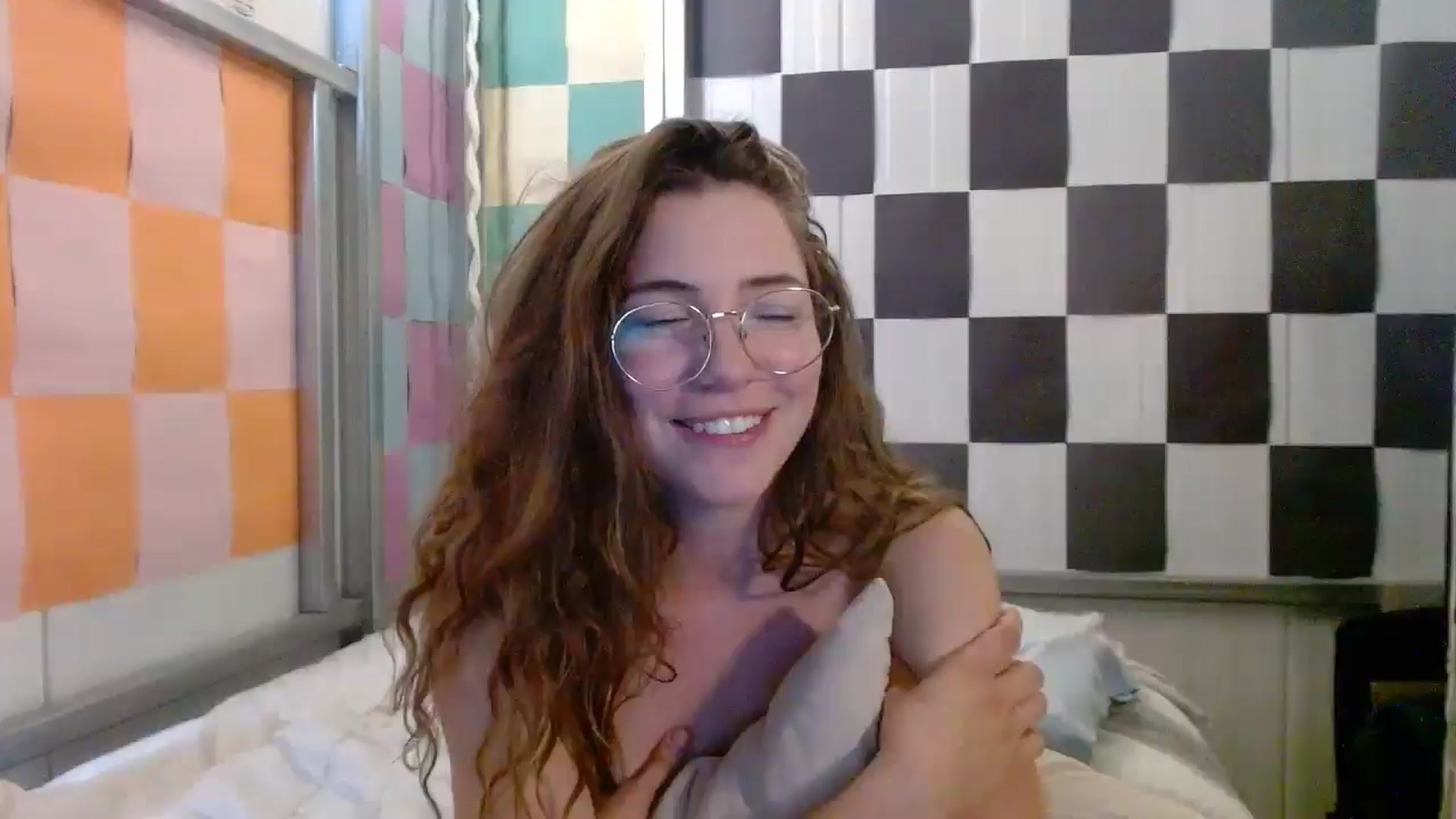 Gallery image thumbnail from Elizabeth005's myfreecams stream on, 09/18/2025, 15:05 image 6 of 20