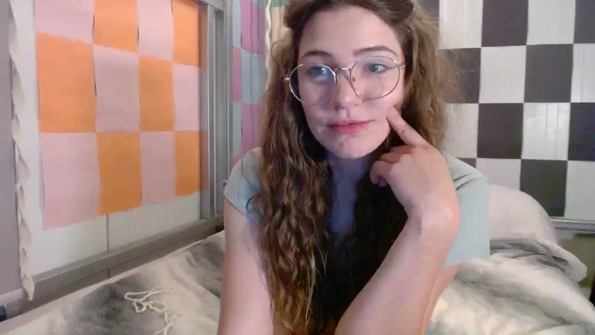 Gallery image thumbnail from Elizabeth005's myfreecams stream on, 09/20/2025, 07:06 image 8 of 20