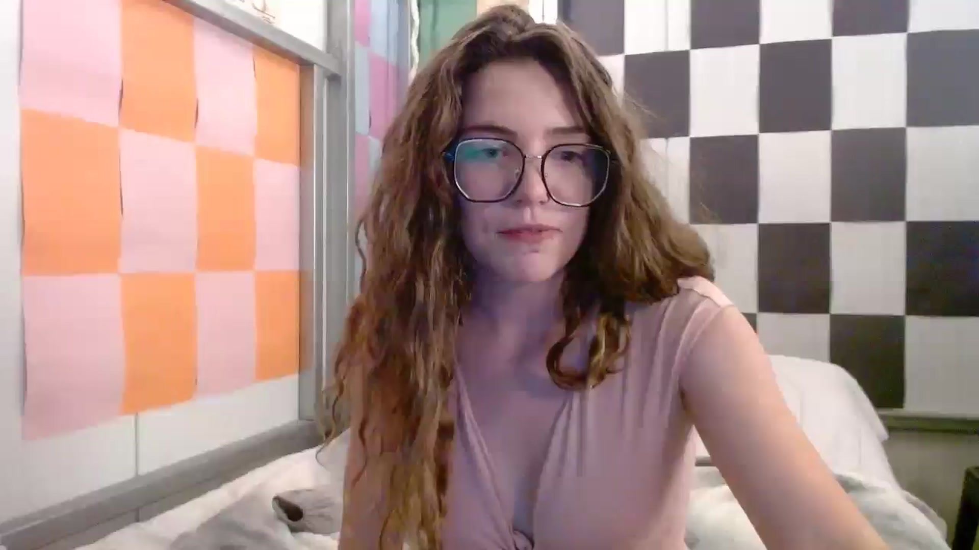 Gallery image thumbnail from Elizabeth005's myfreecams stream on, 09/22/2025, 06:18 image 8 of 20