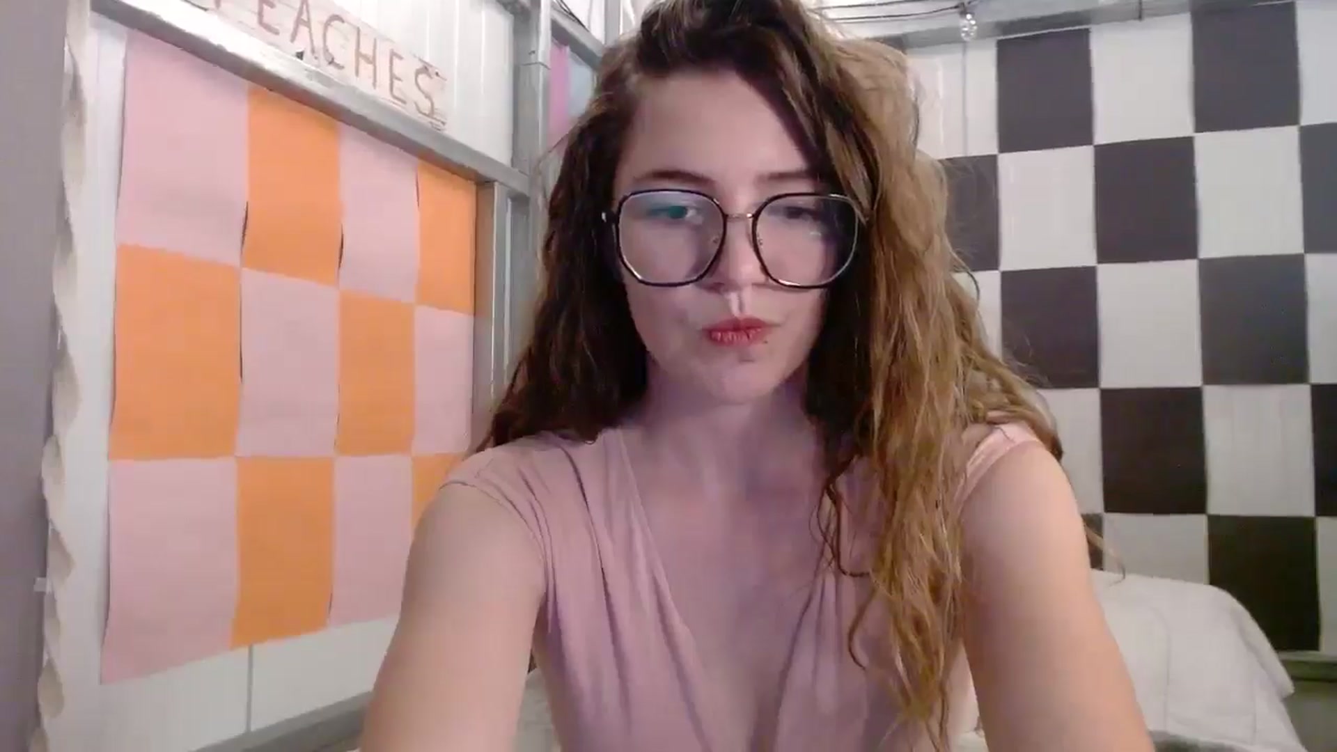 Gallery image thumbnail from Elizabeth005's myfreecams stream on, 09/22/2025, 06:18 image 4 of 20