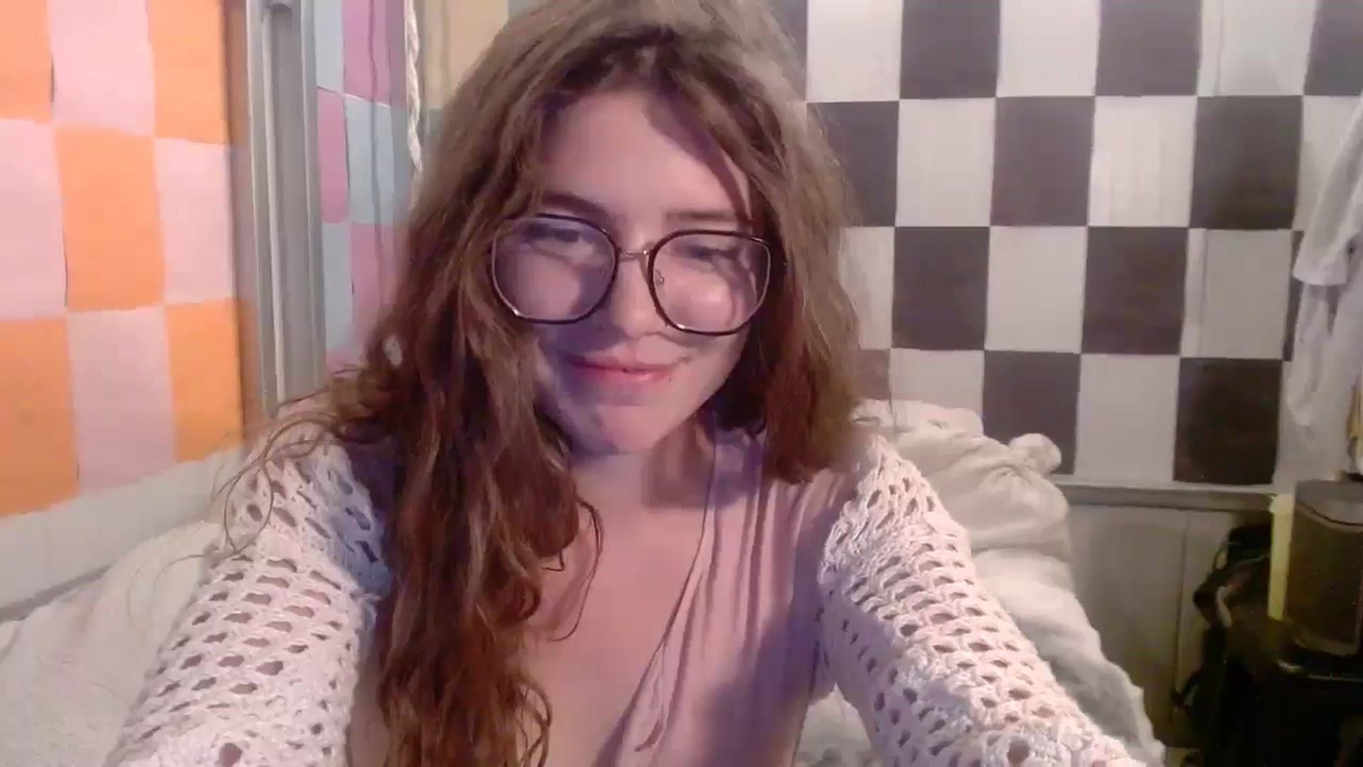 Gallery image thumbnail from Elizabeth005's myfreecams stream on, 11/10/2025, 08:08 image 20 of 20