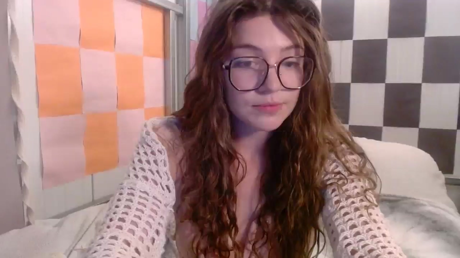 Gallery image thumbnail from Elizabeth005's myfreecams stream on, 11/10/2025, 08:08 image 1 of 20