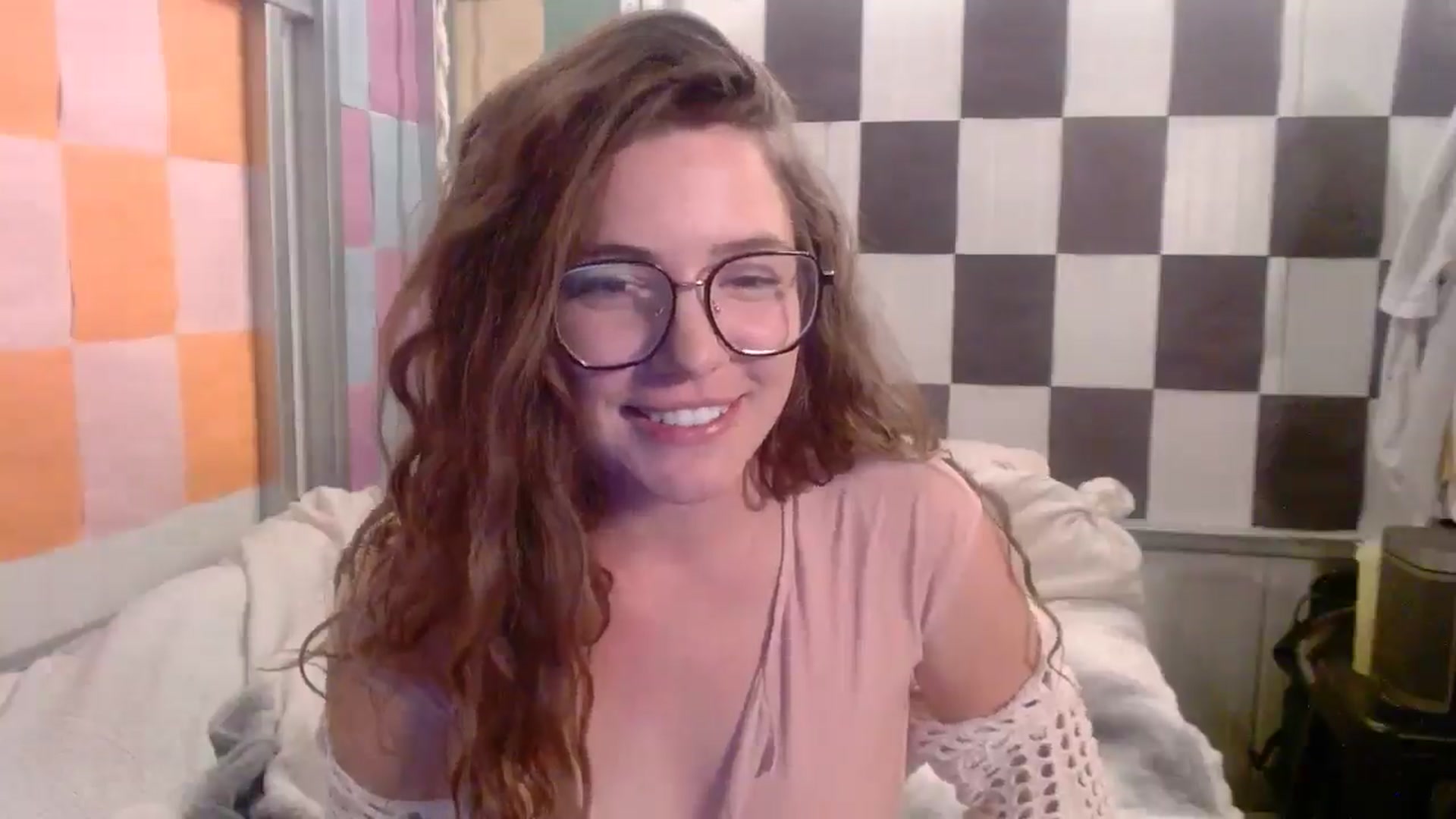 Gallery image thumbnail from Elizabeth005's myfreecams stream on, 11/10/2025, 08:40 image 9 of 20