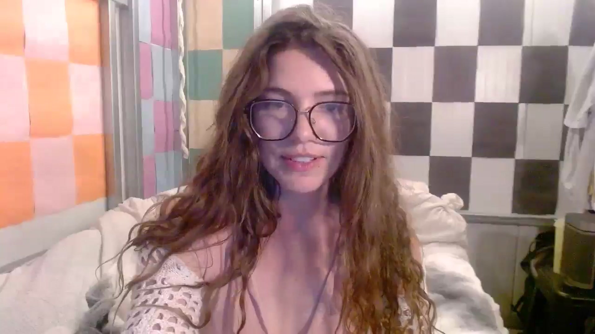 Gallery image thumbnail from Elizabeth005's myfreecams stream on, 11/10/2025, 08:40 image 6 of 20