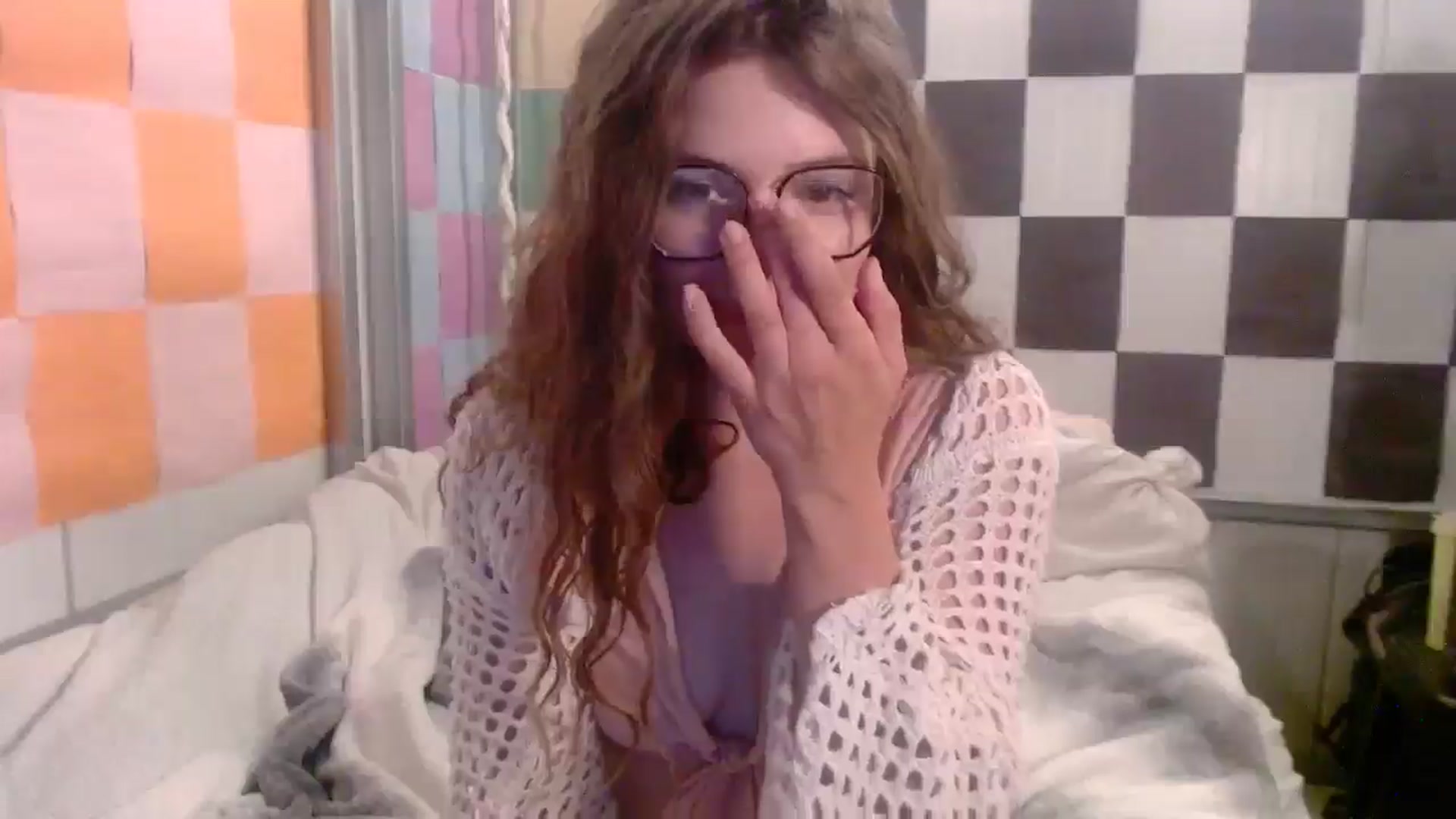 Gallery image thumbnail from Elizabeth005's myfreecams stream on, 11/10/2025, 08:40 image 16 of 20