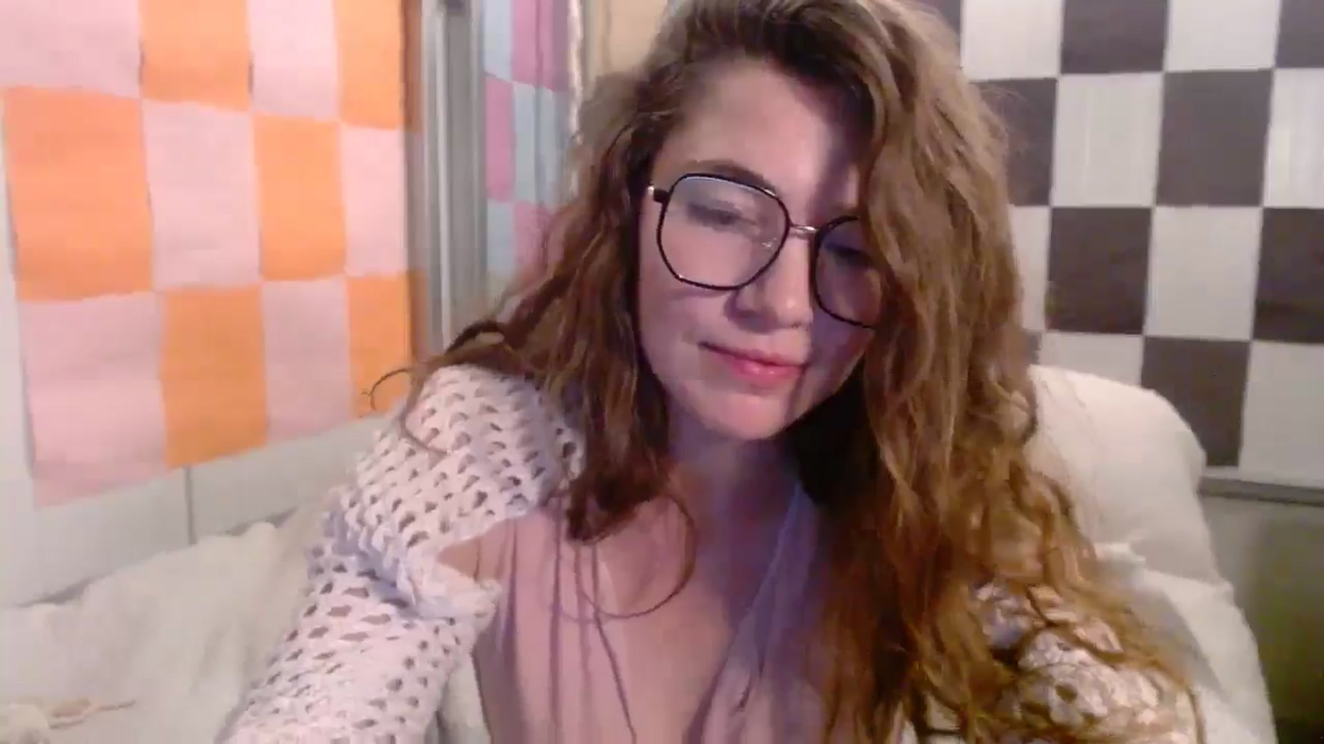 Gallery image thumbnail from Elizabeth005's myfreecams stream on, 11/10/2025, 10:27 image 18 of 20