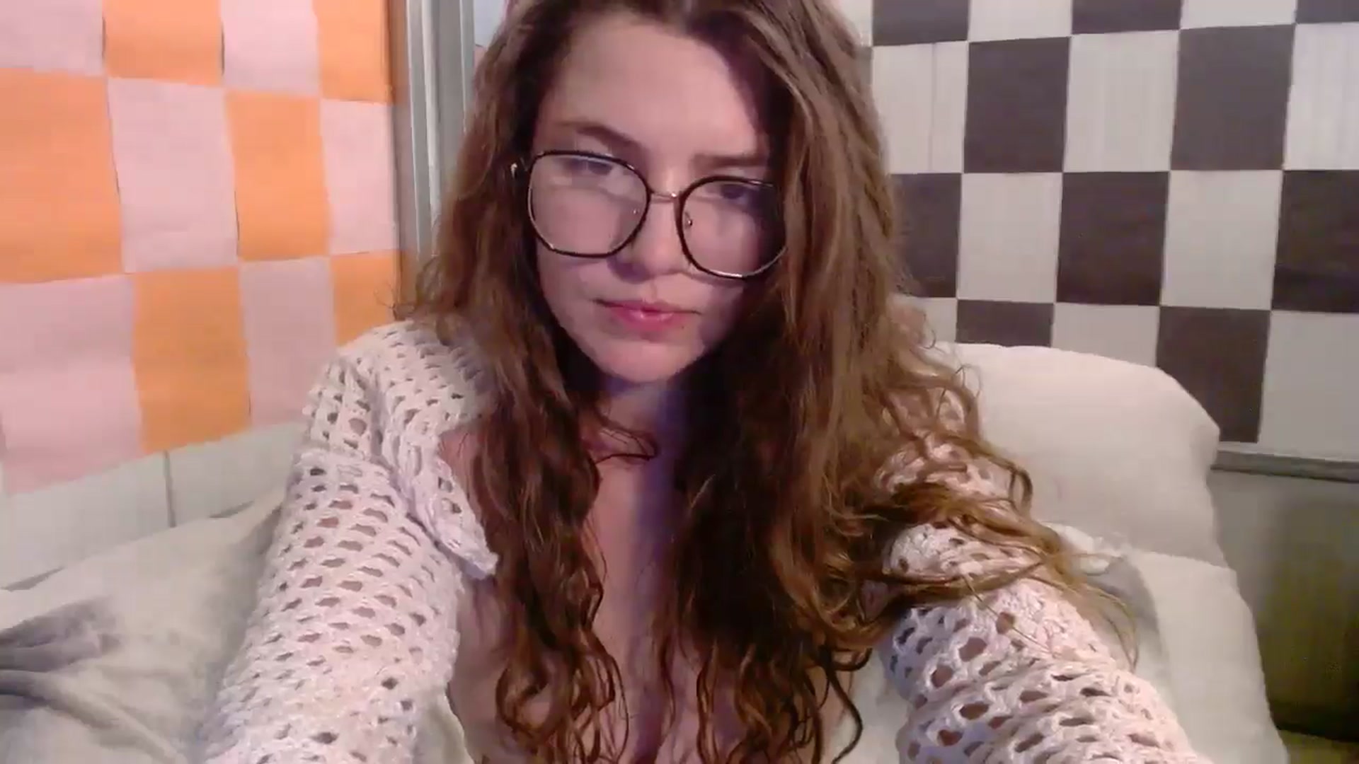 Gallery image thumbnail from Elizabeth005's myfreecams stream on, 11/10/2025, 11:25 image 10 of 20