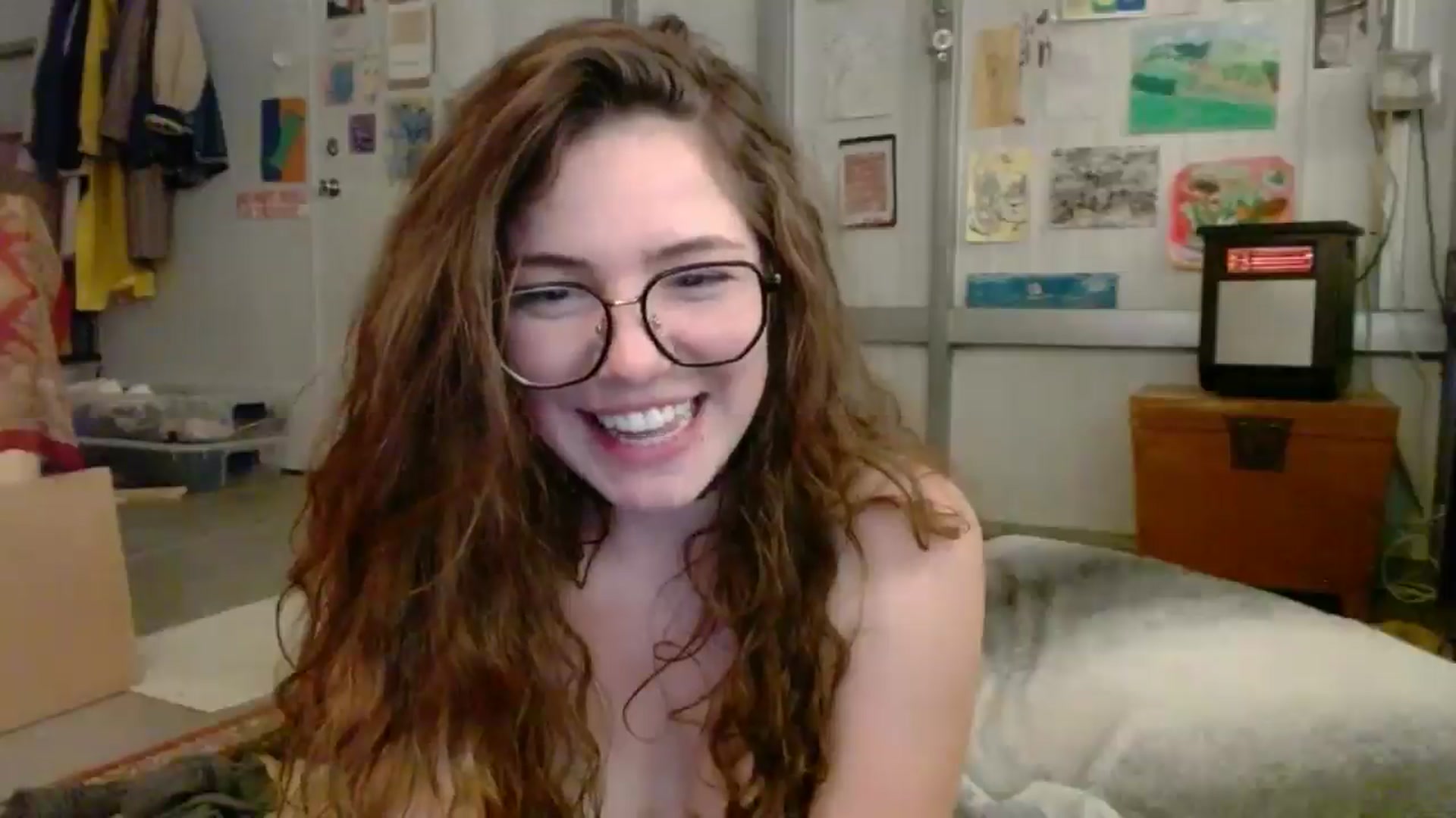 Gallery image thumbnail from Elizabeth005's myfreecams stream on, 04/03/2026, 10:57 image 9 of 20