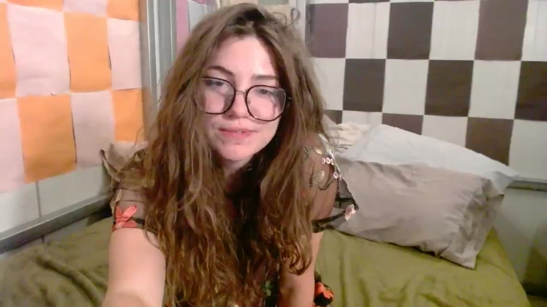 Gallery image thumbnail from Elizabeth005's myfreecams stream on, 04/21/2026, 06:23 image 4 of 20