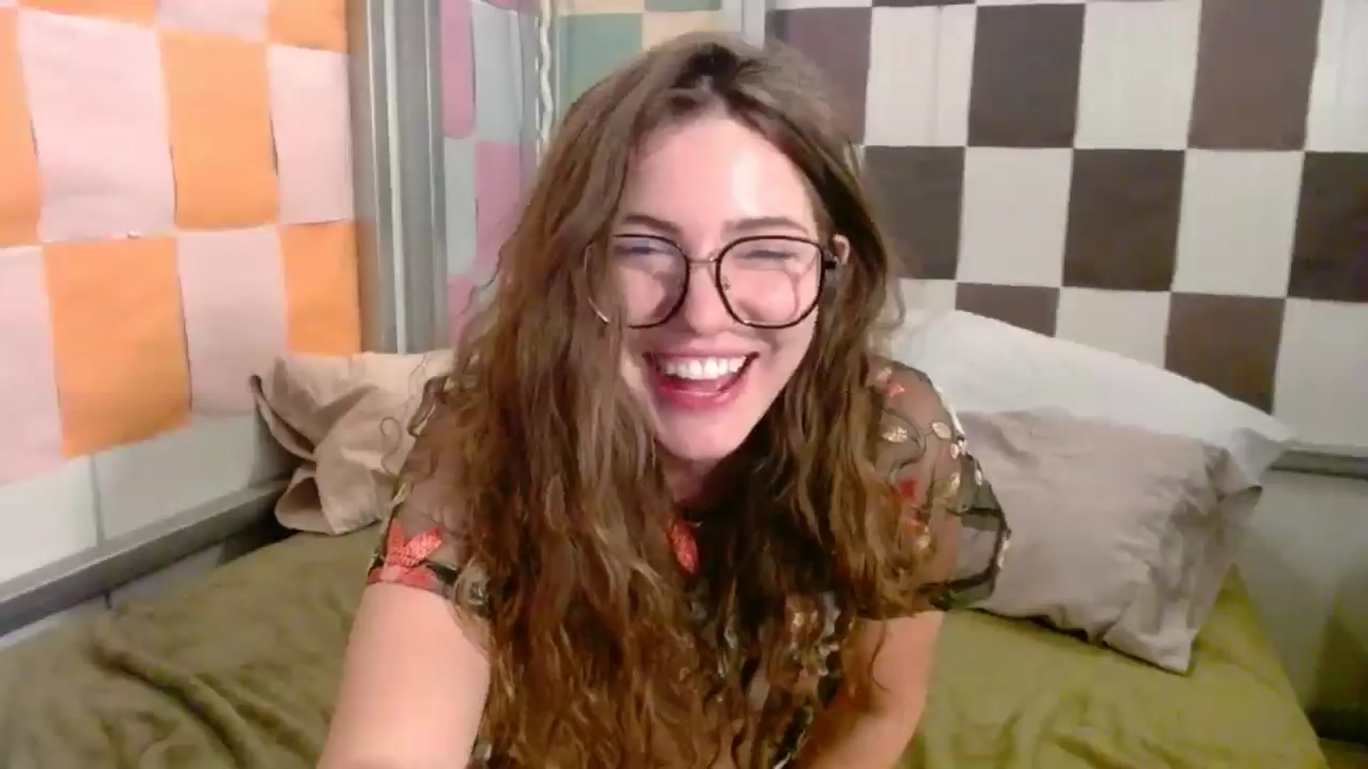 Gallery image thumbnail from Elizabeth005's myfreecams stream on, 04/21/2026, 06:23 image 3 of 20