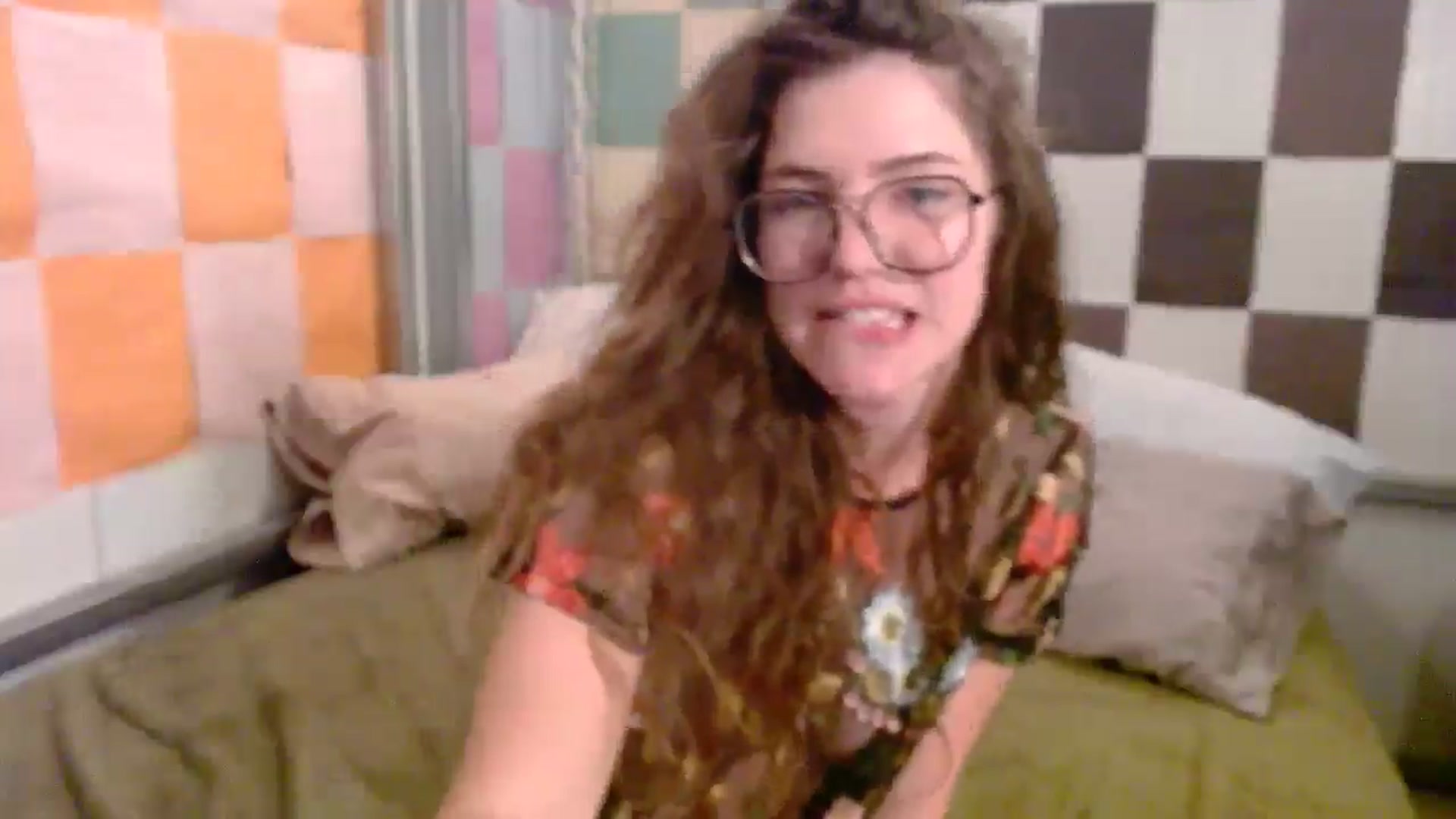 Gallery image thumbnail from Elizabeth005's myfreecams stream on, 04/21/2026, 06:23 image 13 of 20