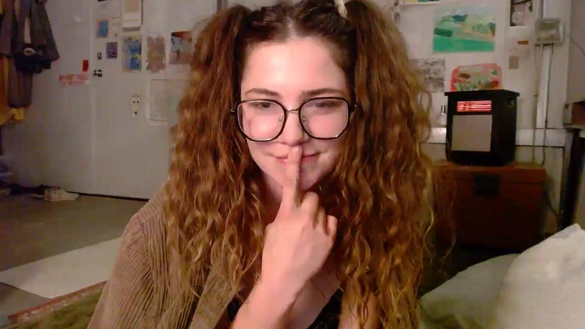 Gallery image thumbnail from Elizabeth005's myfreecams stream on, 04/26/2026, 10:29 image 18 of 20
