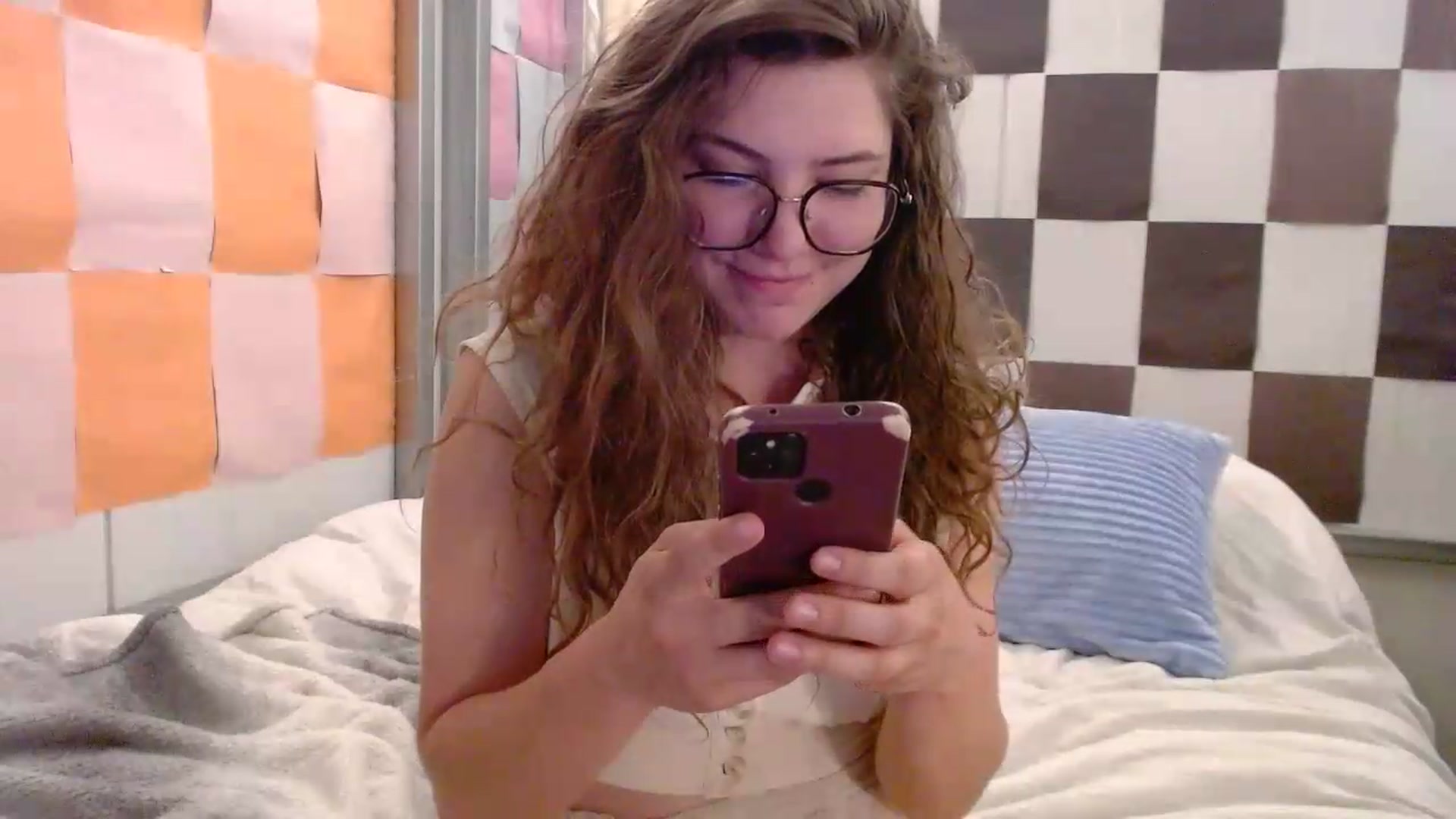 Gallery image thumbnail from Elizabeth005's myfreecams stream on, 05/15/2026, 11:01 image 13 of 20