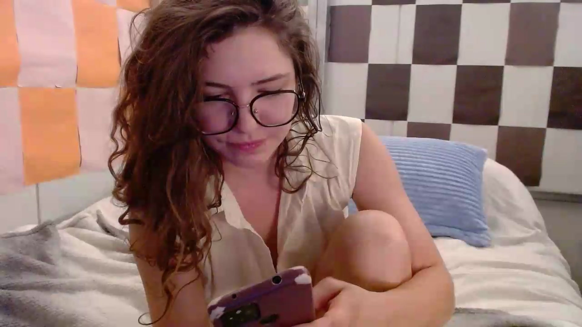 Gallery image thumbnail from Elizabeth005's myfreecams stream on, 05/15/2026, 11:01 image 4 of 20