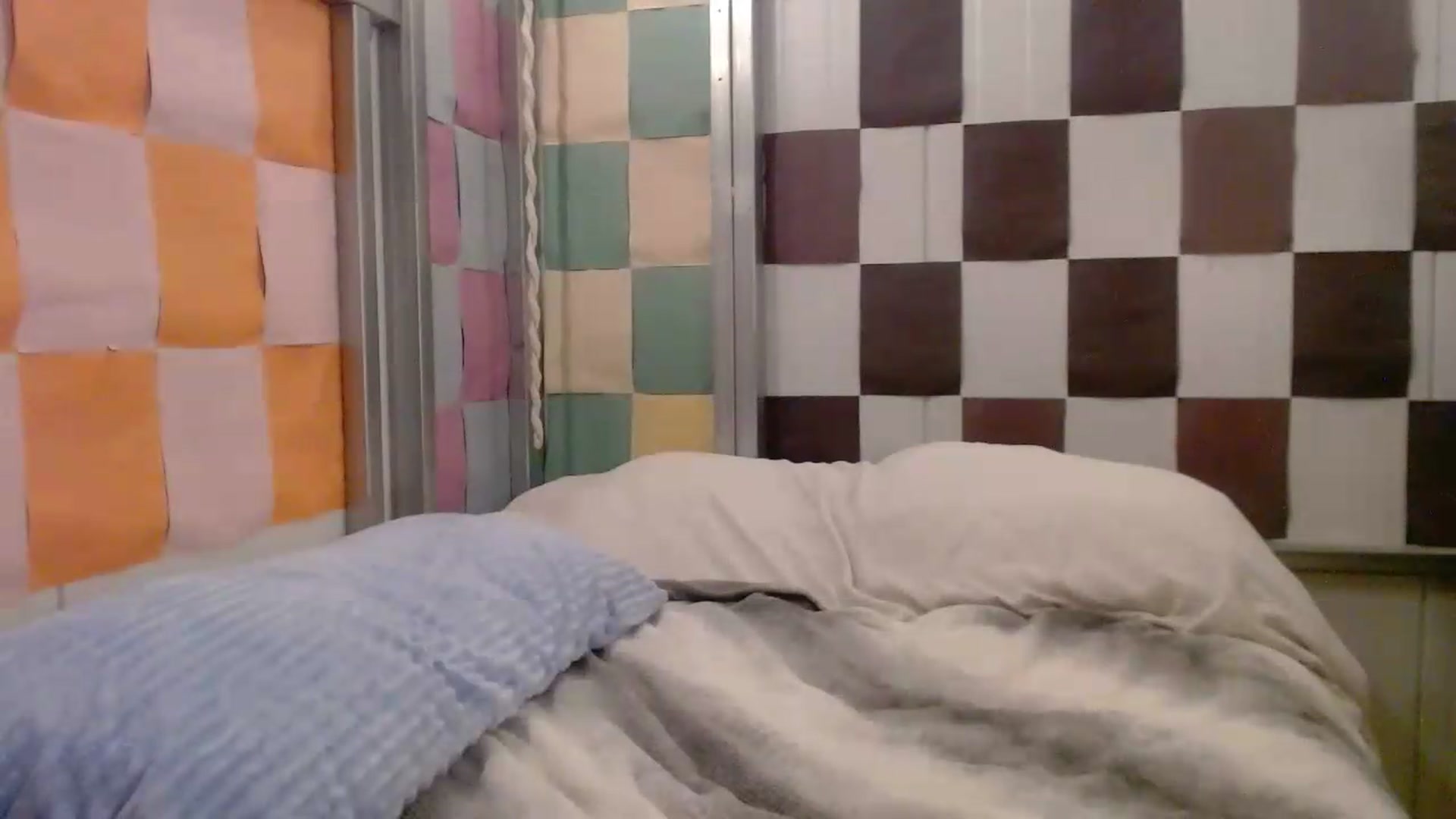 Gallery image thumbnail from Elizabeth005's myfreecams stream on, 05/19/2026, 09:13 image 16 of 20