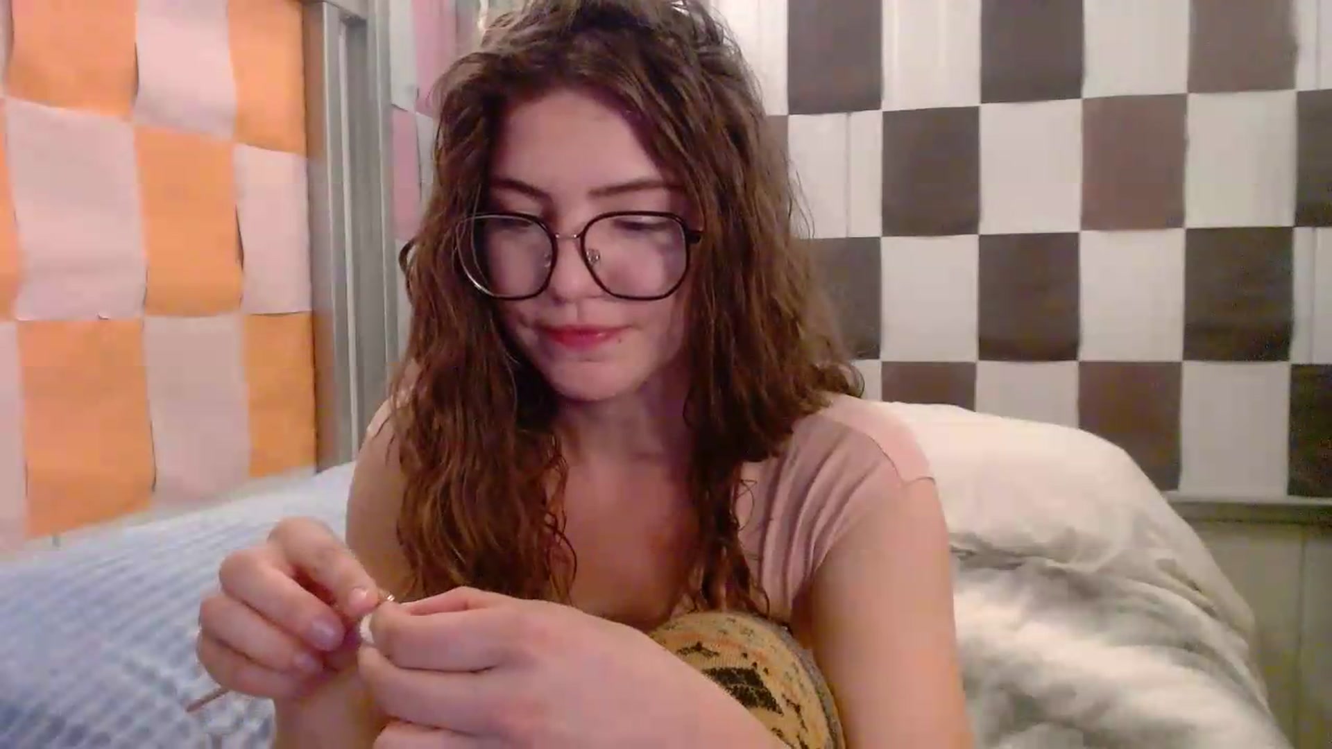 Gallery image thumbnail from Elizabeth005's myfreecams stream on, 05/19/2026, 09:13 image 3 of 20