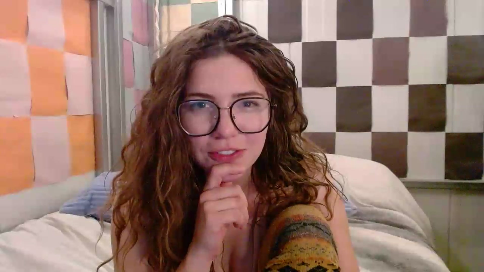 Gallery image thumbnail from Elizabeth005's myfreecams stream on, 05/19/2026, 12:01 image 12 of 20