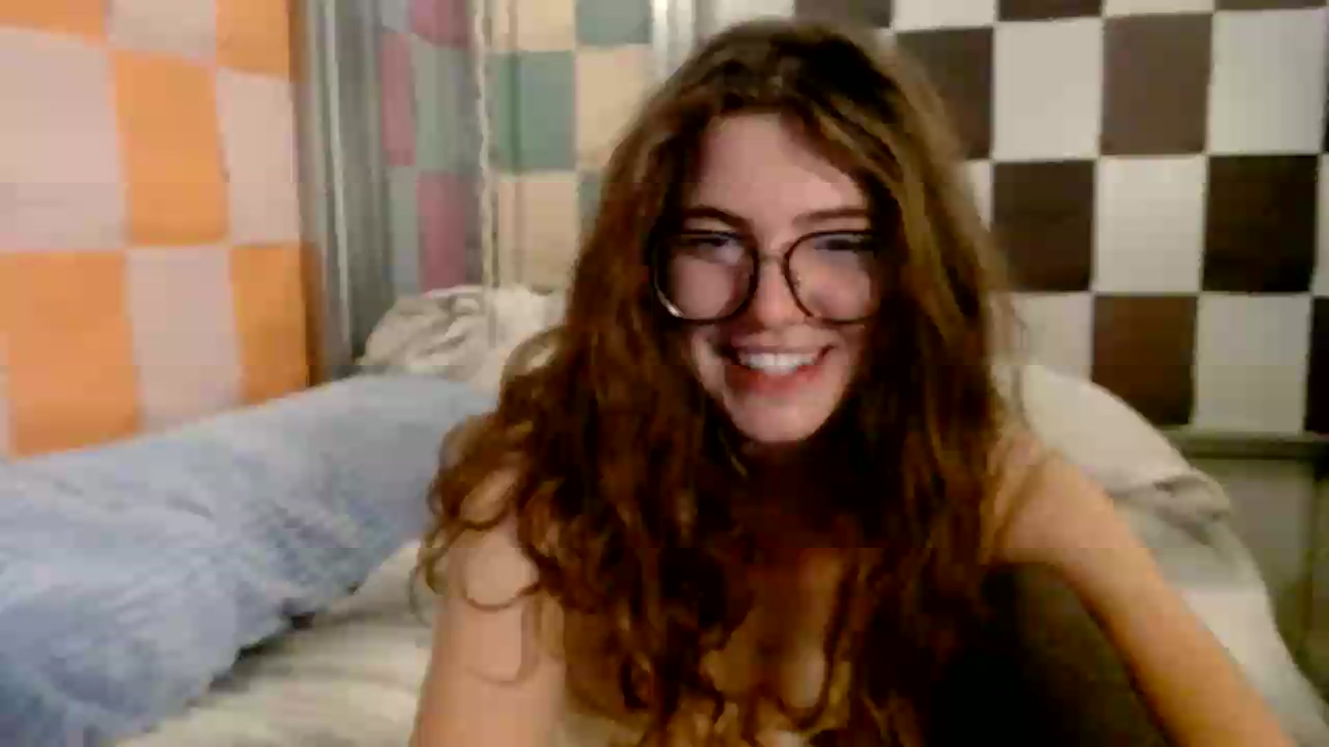 Gallery image thumbnail from Elizabeth005's myfreecams stream on, 05/20/2026, 06:28 image 4 of 20